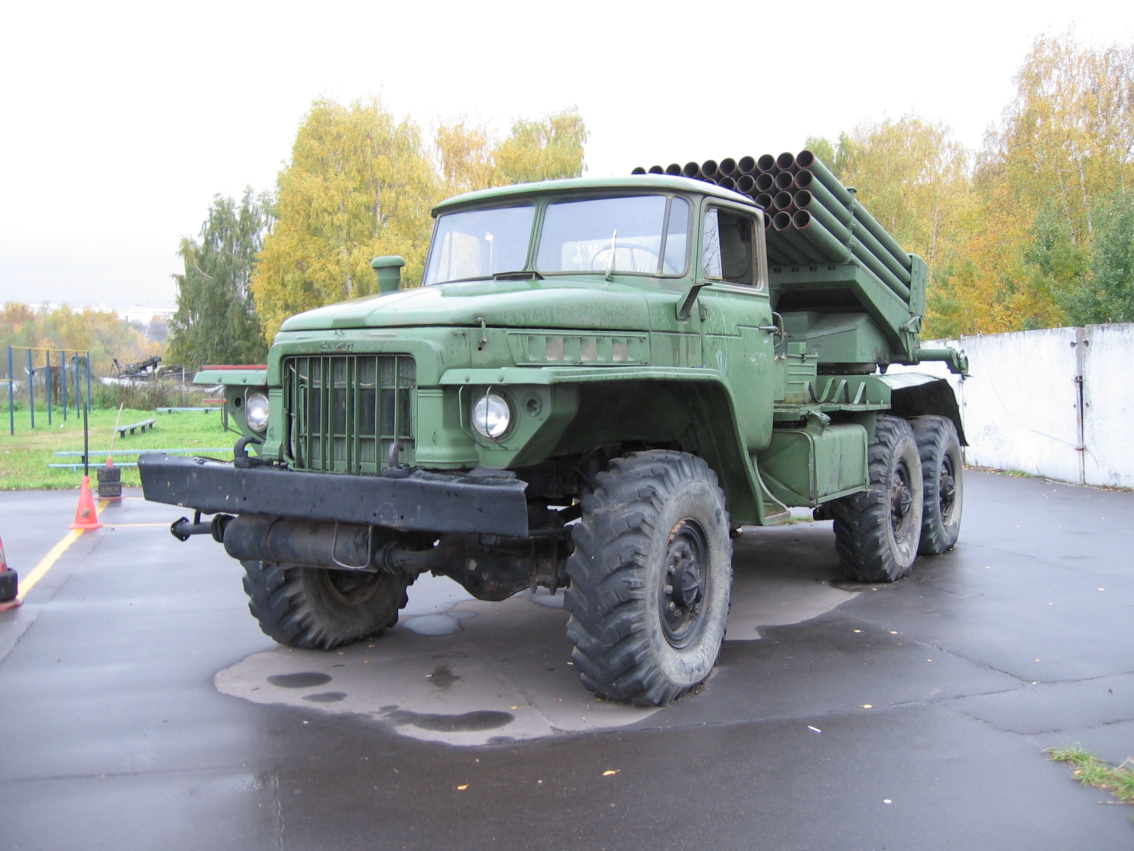 ural-375 BM-21 GRAD