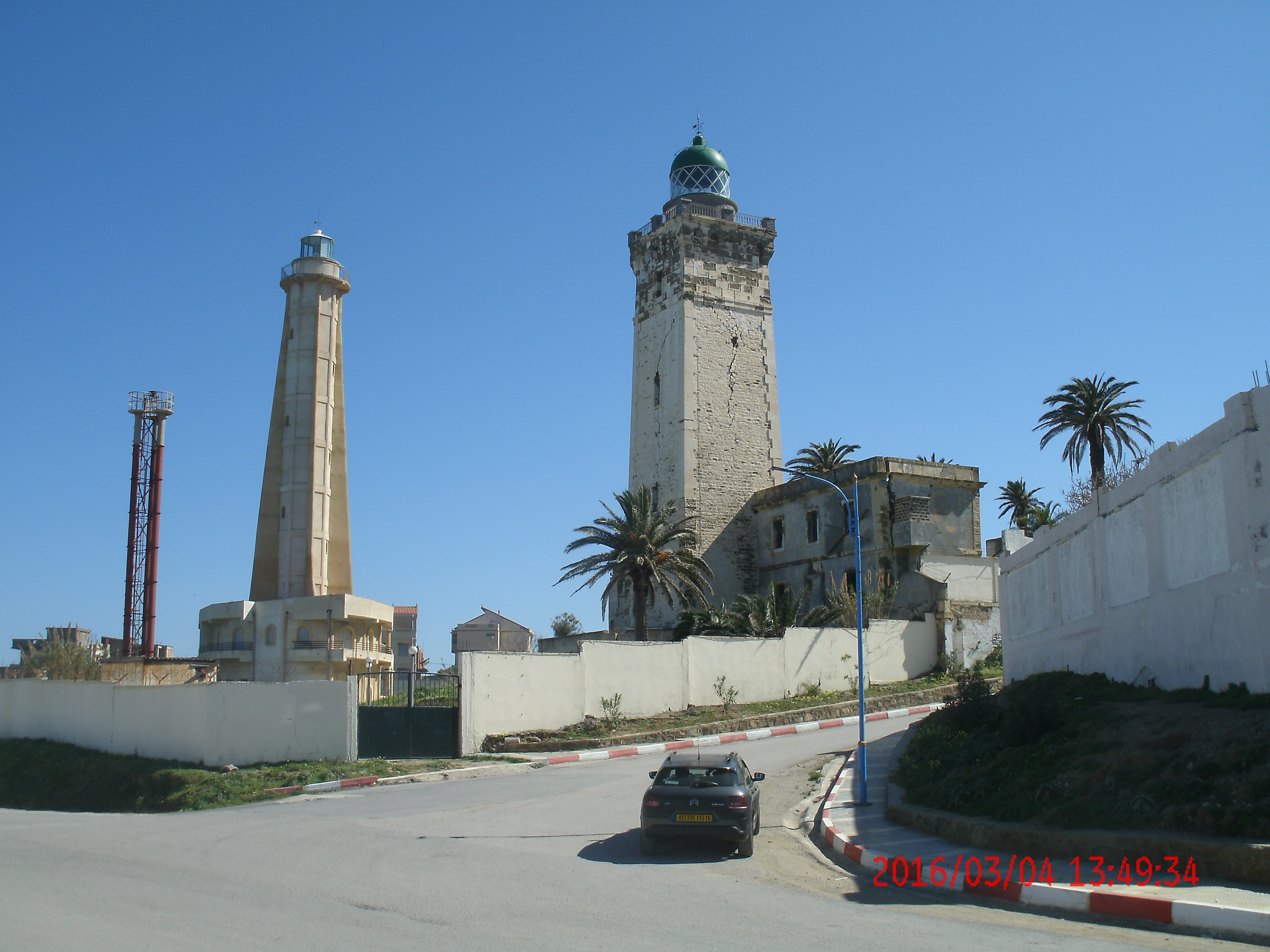Les deux phares de cap Bengut à Dellys