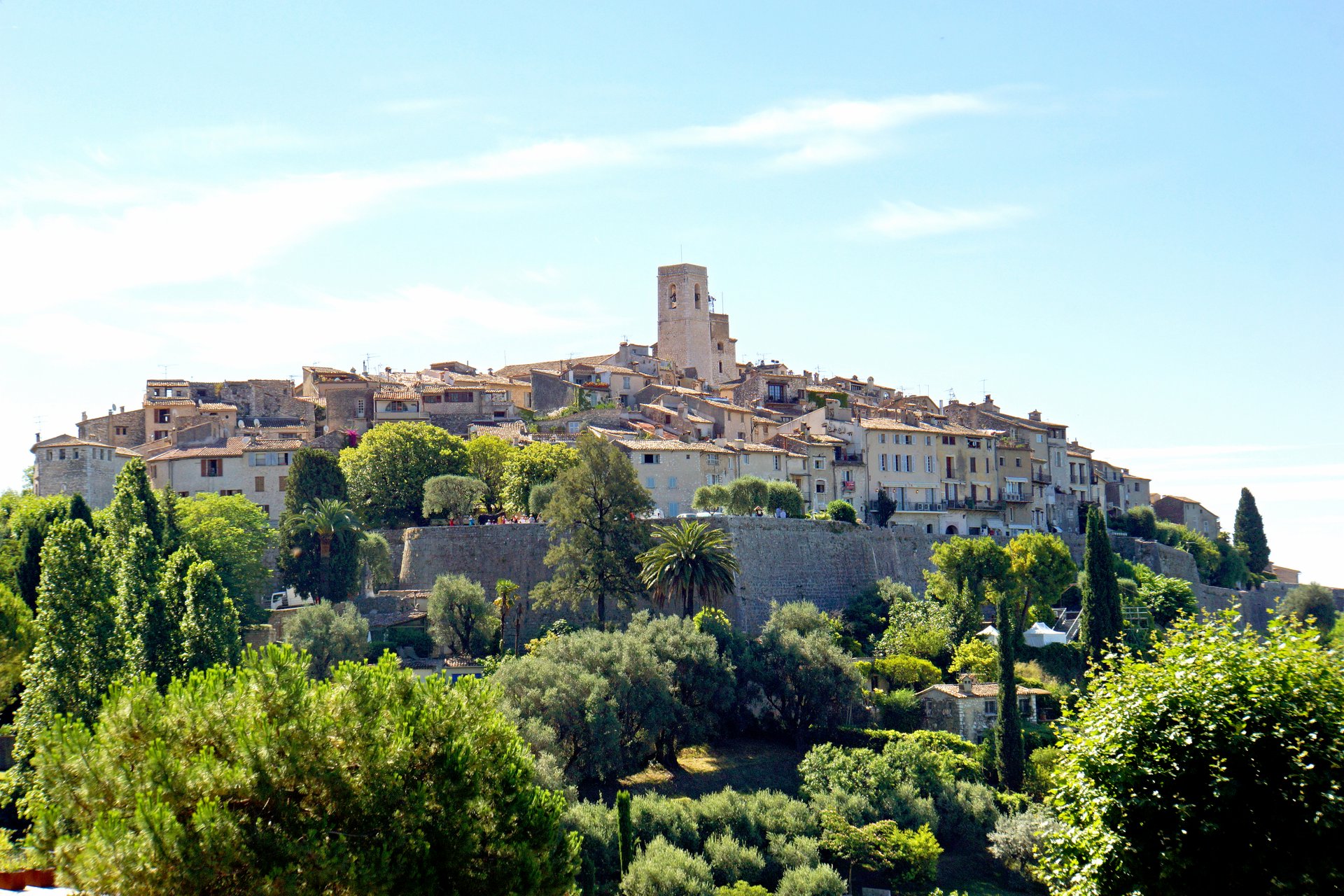 Saint-Paul-de-Vence is one of the oldest medieval towns on the French Riviera. It is also well known for the artists that work(ed) and live(d) here.
