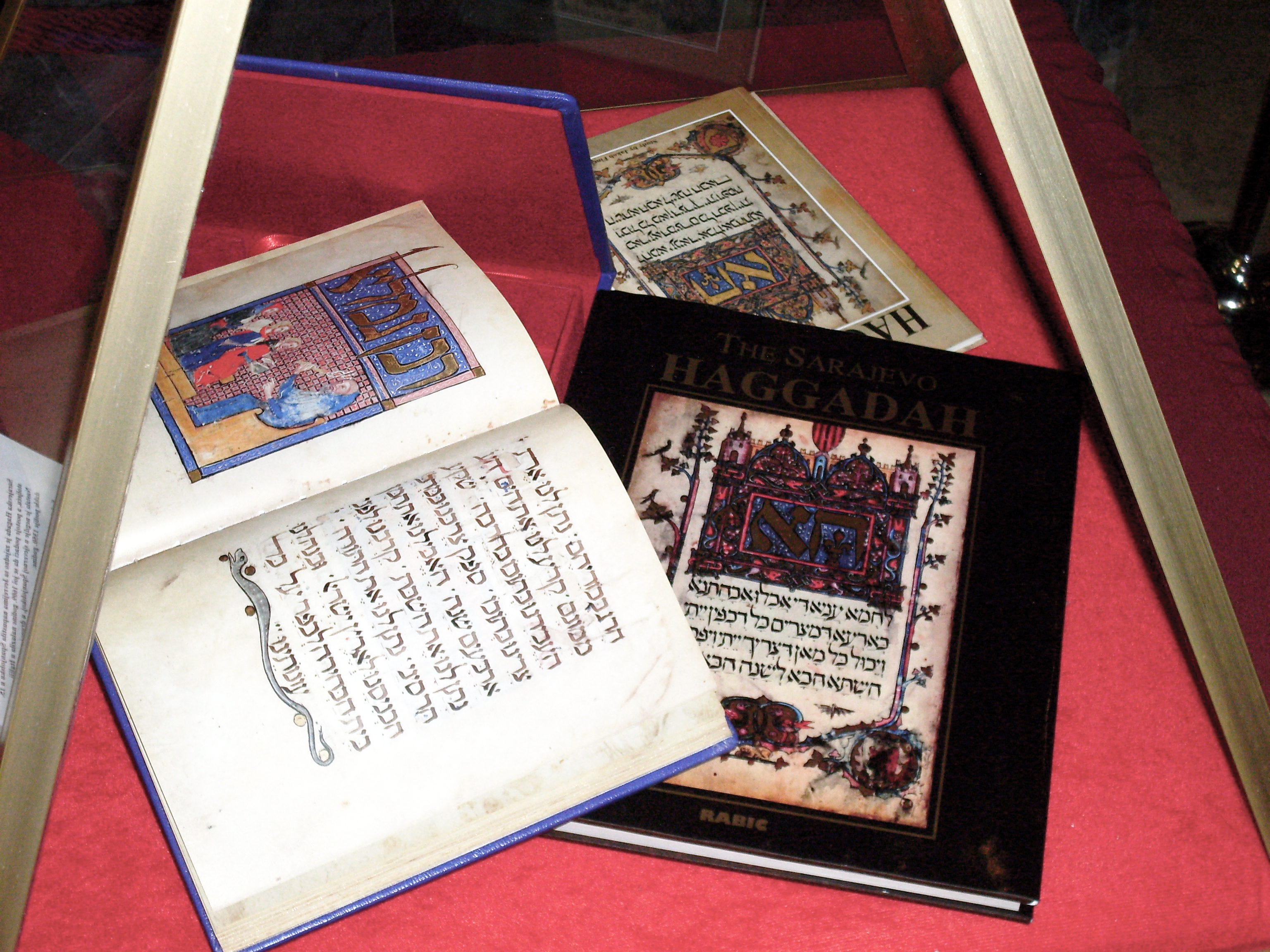Copies of Sarajevo Haggadah in parliament building