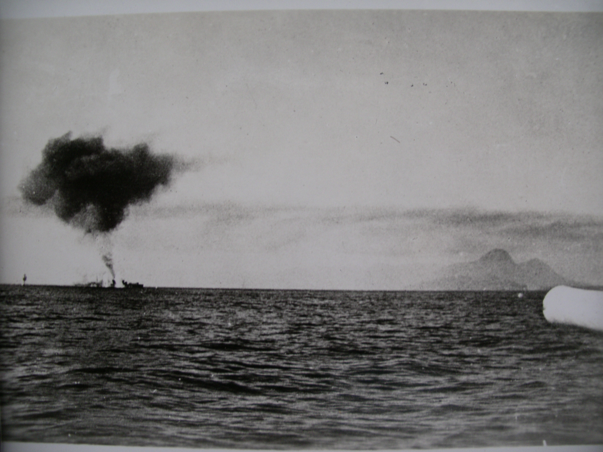 Italian cruiser Bartolomeo Colleoni under attack from HMAS Sydney and destroyer flotilla
