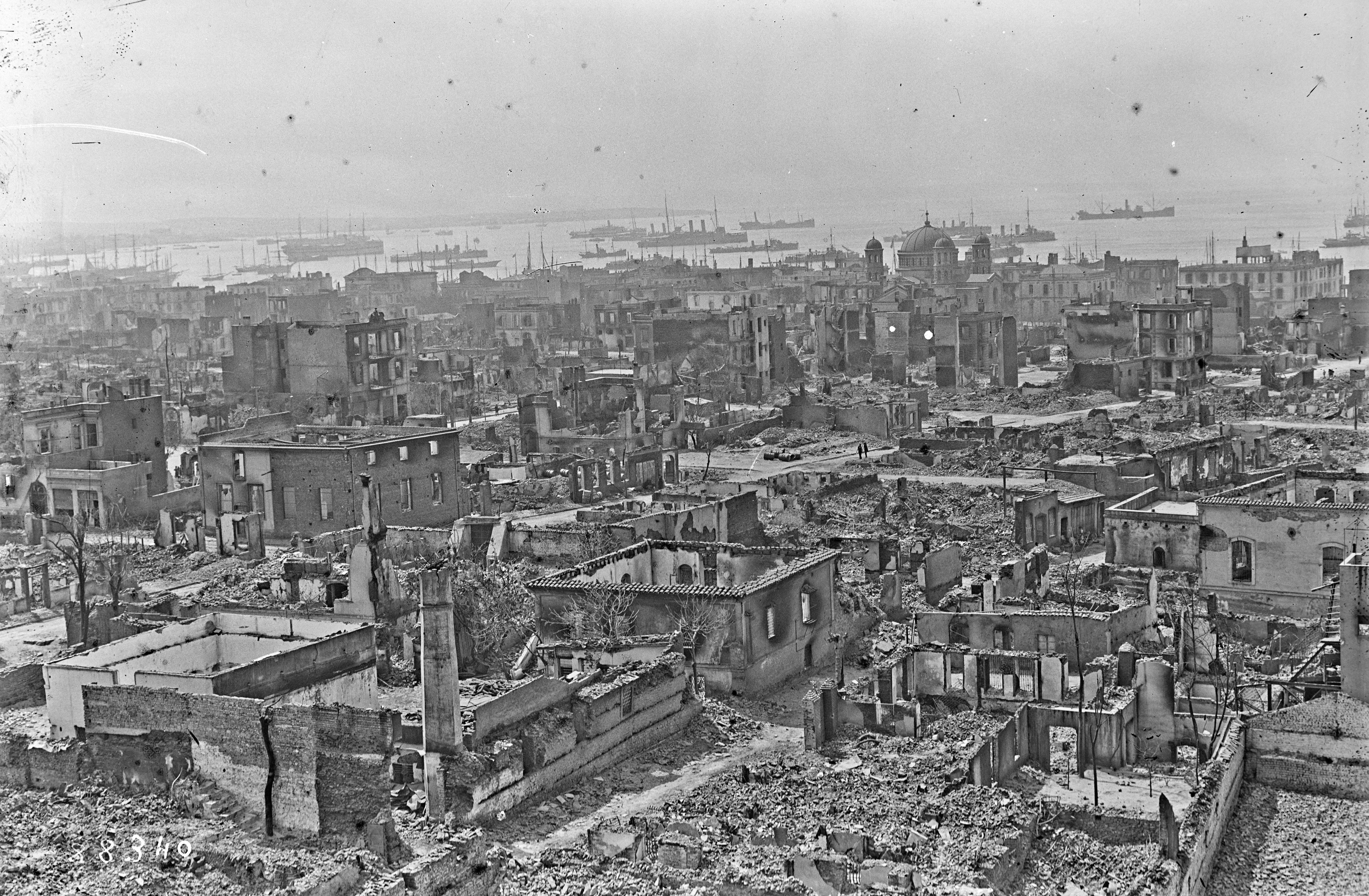 Ruins of Thessaloniki after the great 1917 fire
