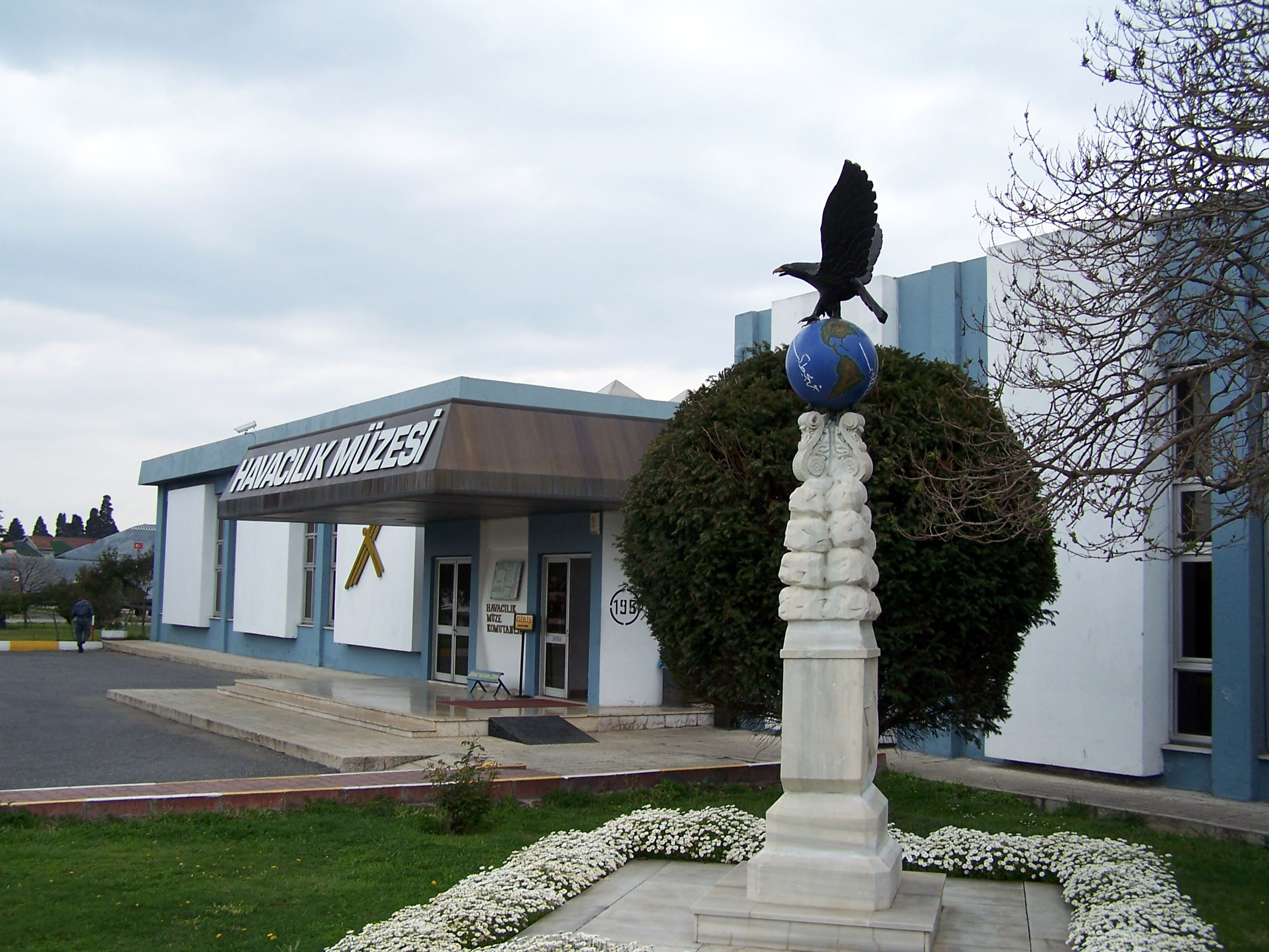 Istanbul Aviation Museum (İstanbul Havacılık Müzesi)