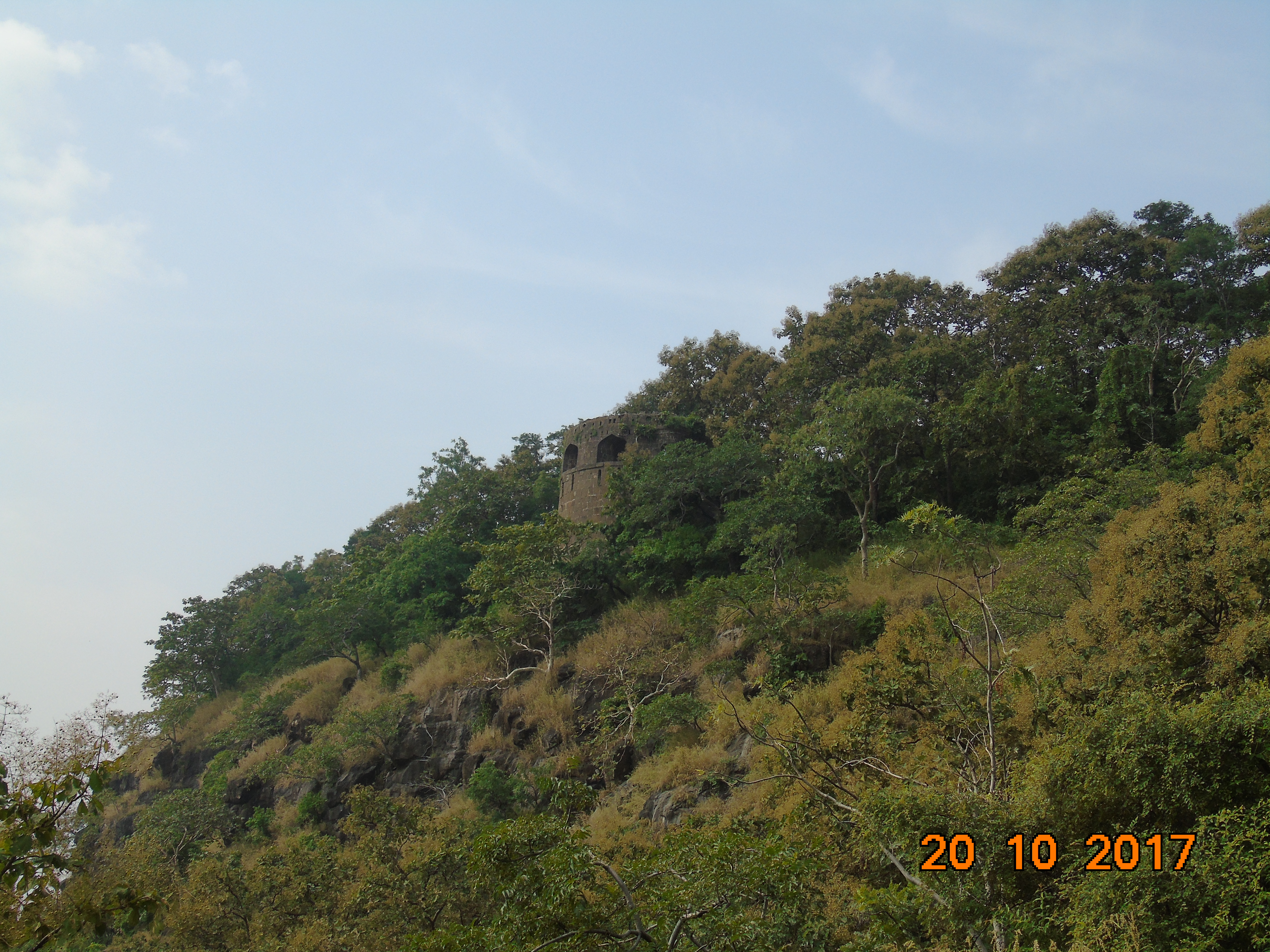 Shows the fortification of Narnala