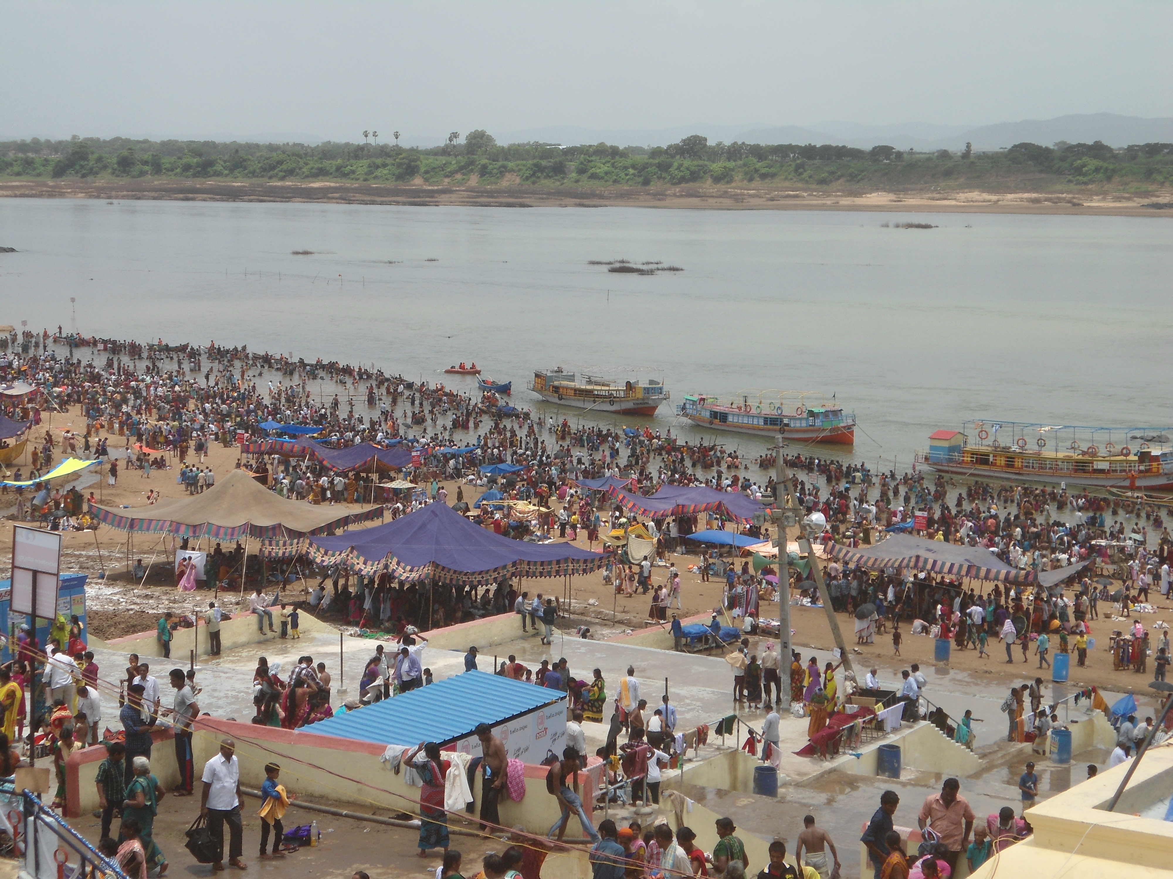 Devotees taking a holy dip in River Godavari at Bhadrachalam during Pushkaram in 2015