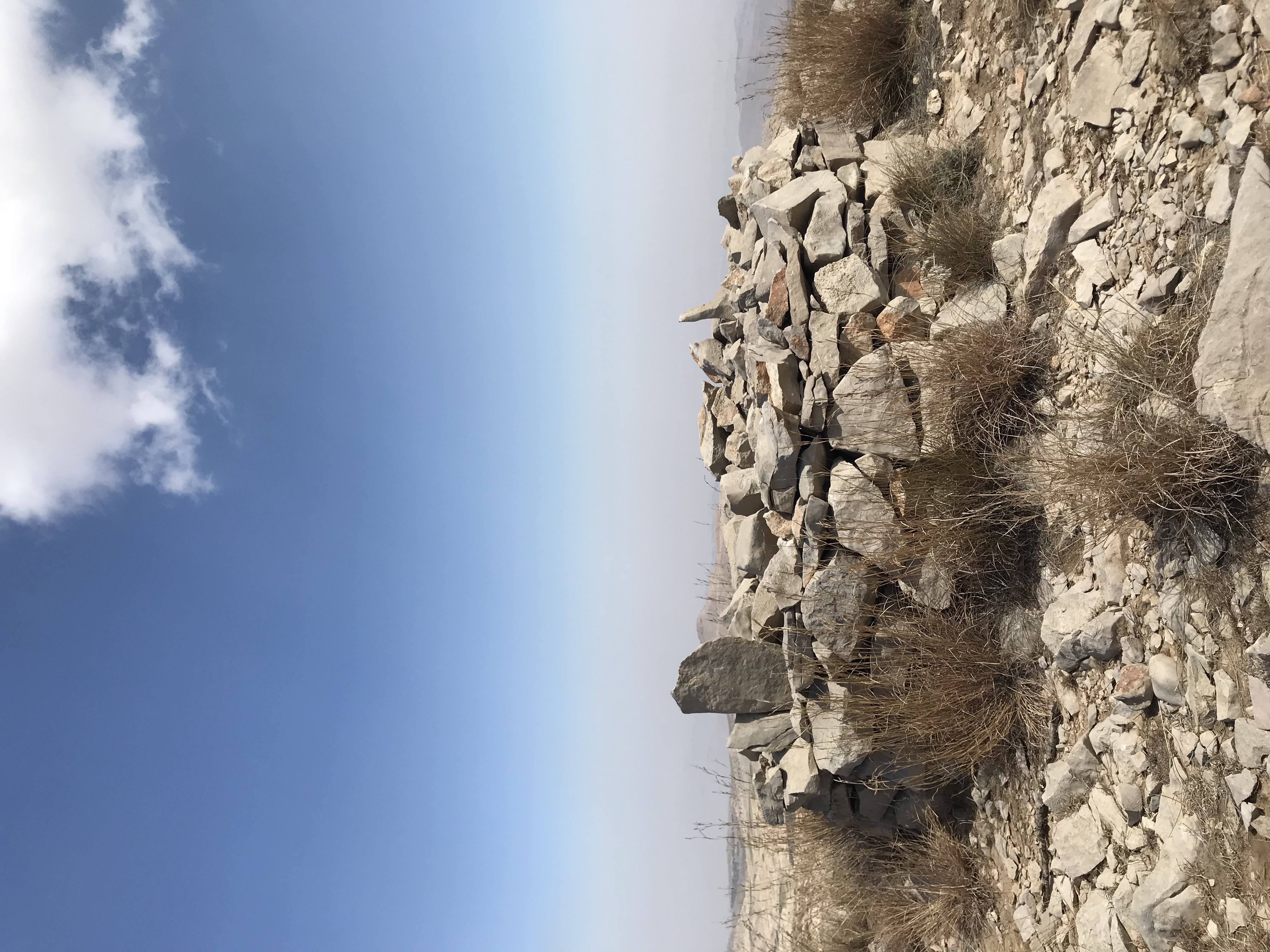 Kutte ji Qabar in Sindhi and Kuchak na Qabar in Brahui, is the highest peak of The Khirthar Mountain Range at the elevation of 7,900 Feet.