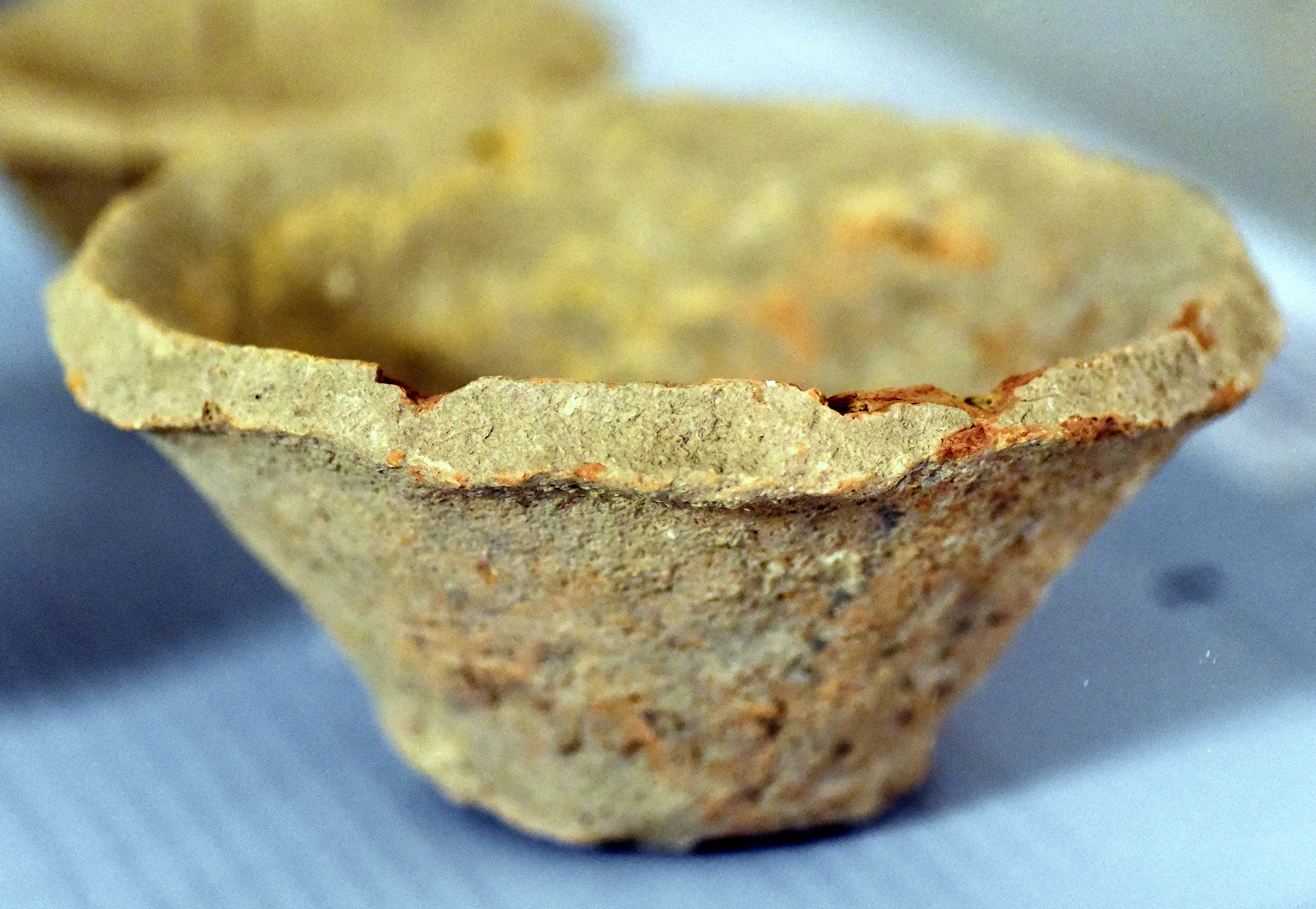 Beveled rim bowl from Logardan, near Chamchamal, Sulaymaniyah Governorate, northern Iraq. Uruk period, 4000-3100 BCE. Sulaymaniyah Museum, Iraq.