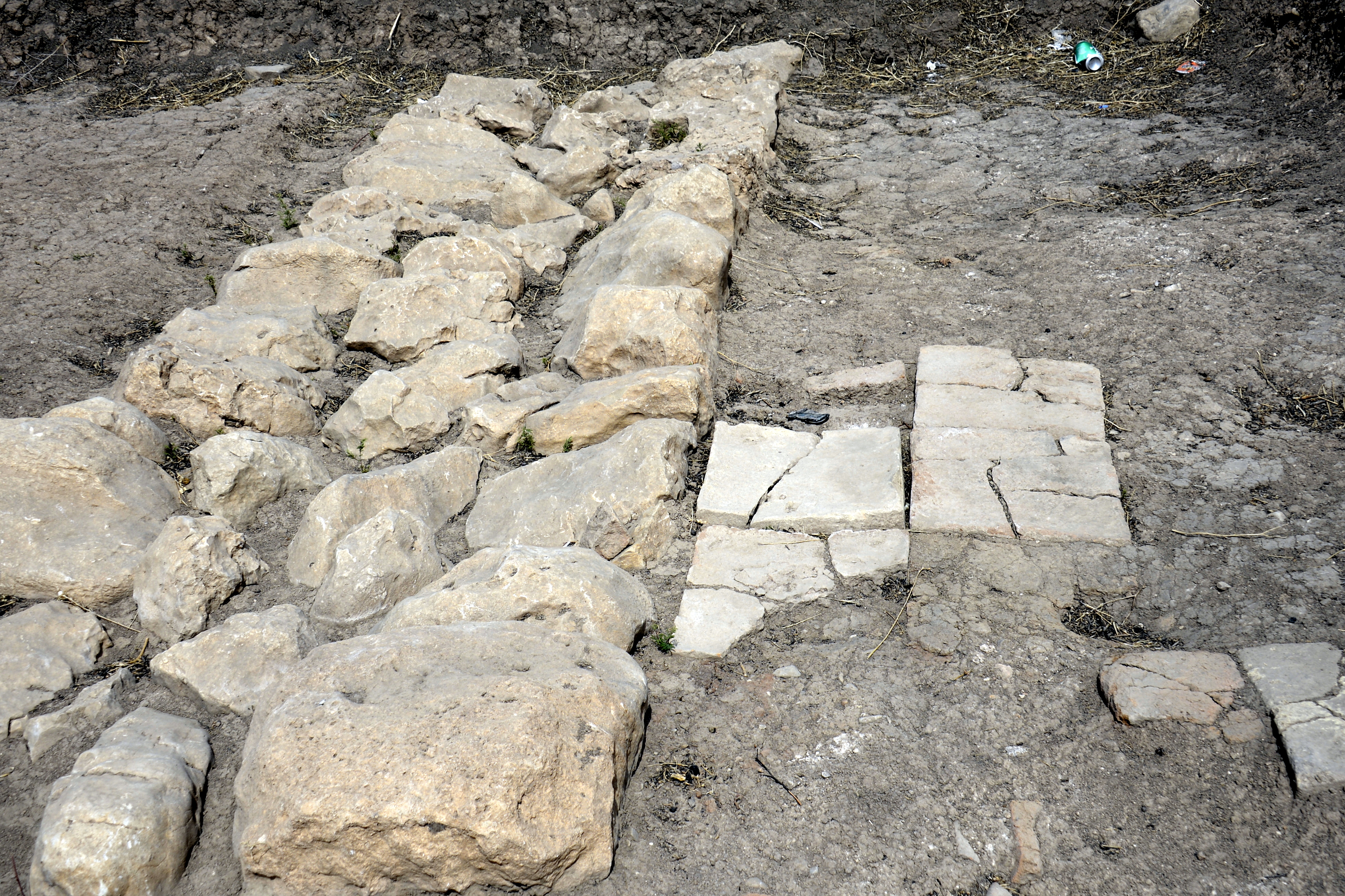 Excavations at Tell Kunara, Akkadian-Lullubian, 2300-2000 BCE. Sulaymaniyah Governorate, Iraq.