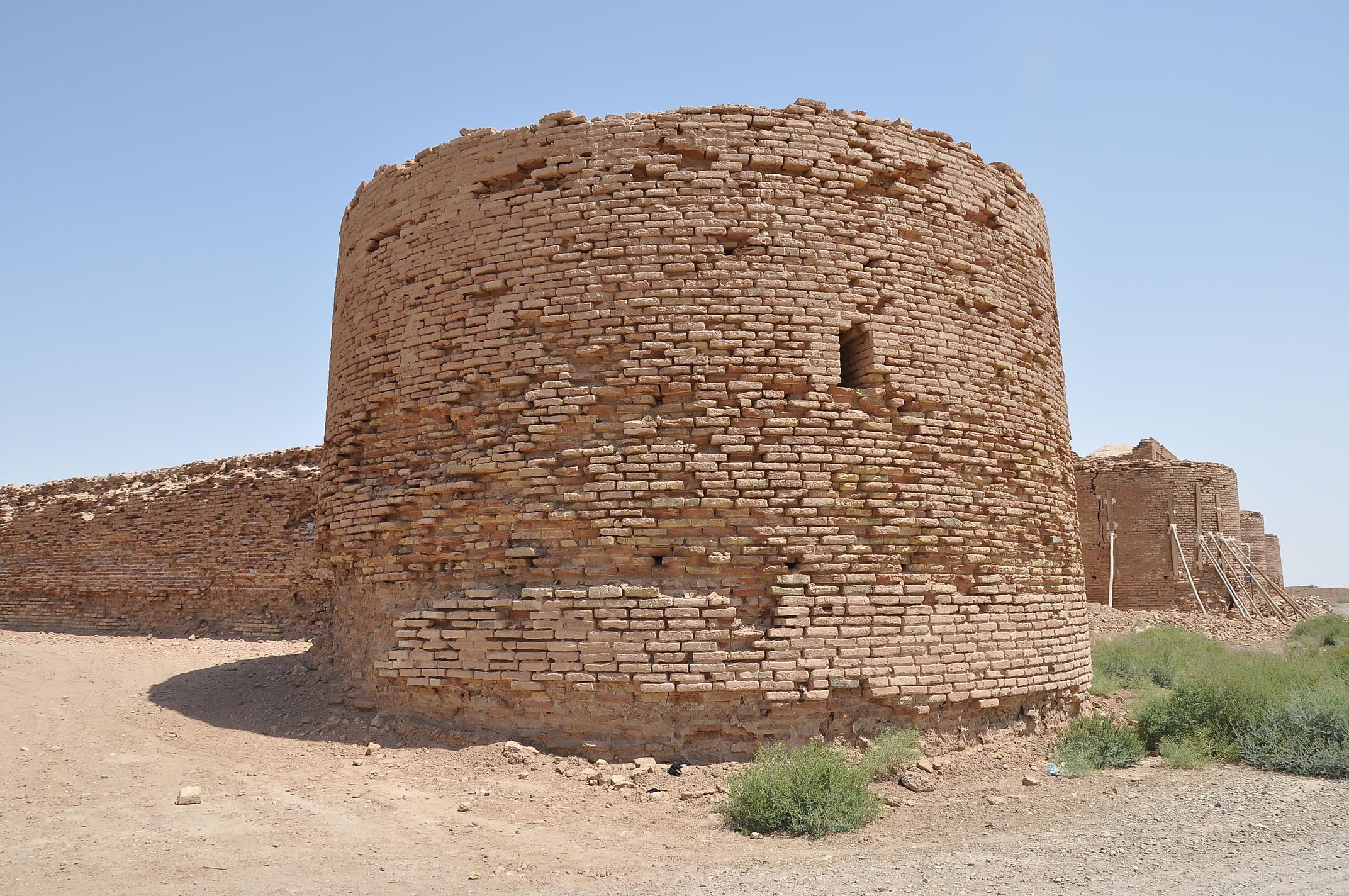Tower of Dayr-e Gachin