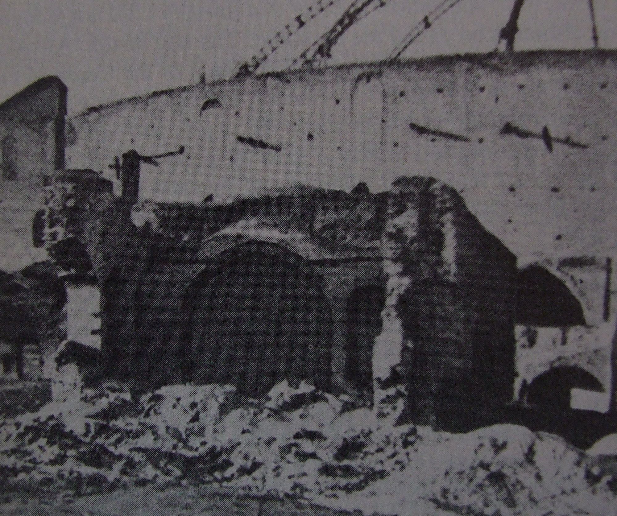 Síyáh-Chál, Tehran (filled-in in 1868).
Original corridor to the entrance.