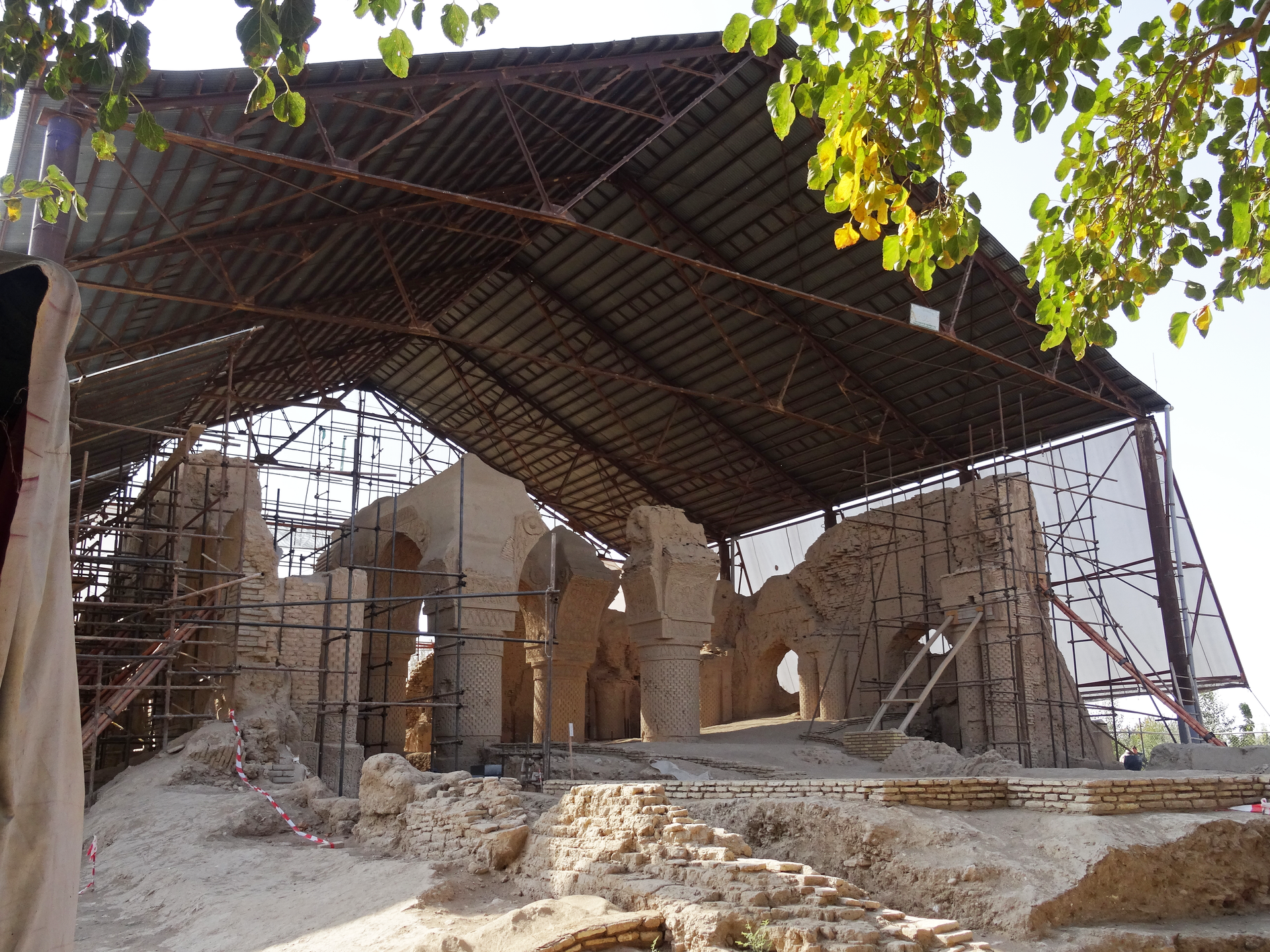 Afghanistan: Covered ruin Tacht-e Rostam near Balch