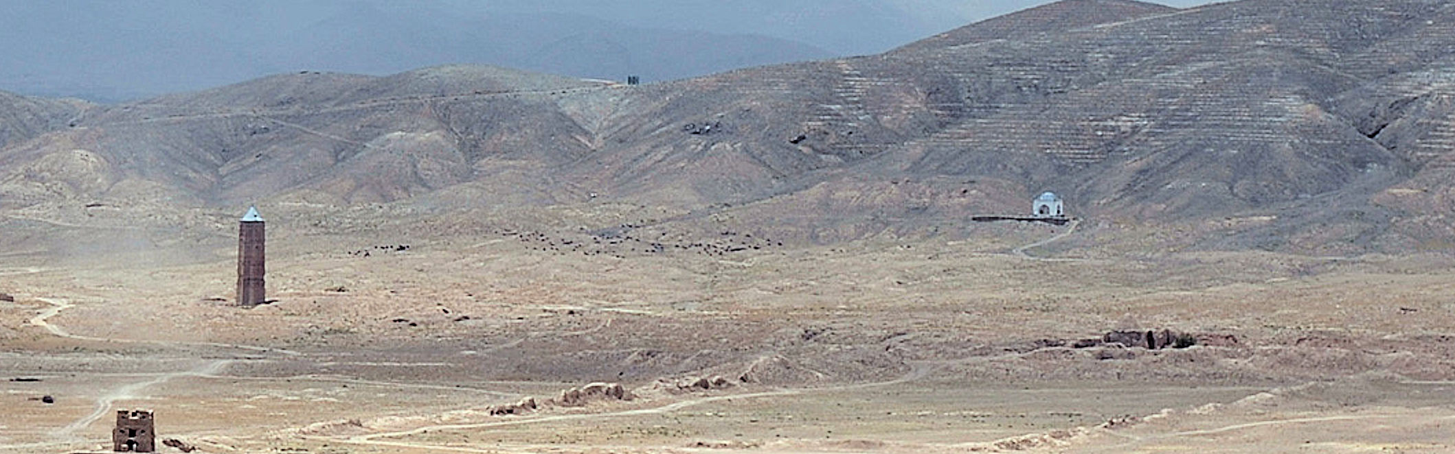 Minaret (left) and Palace (right) of Sultan Mas'ud III (northeast of Ghazni)
