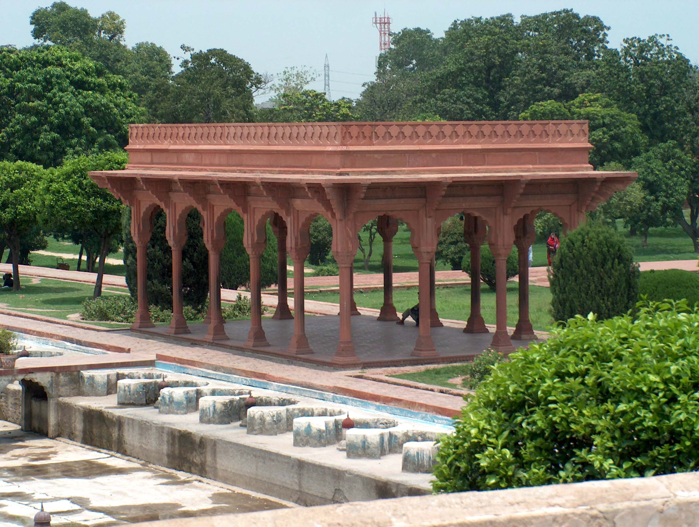 Shalamar Garden July 14 2005-East side red pavilion on second level.jpg