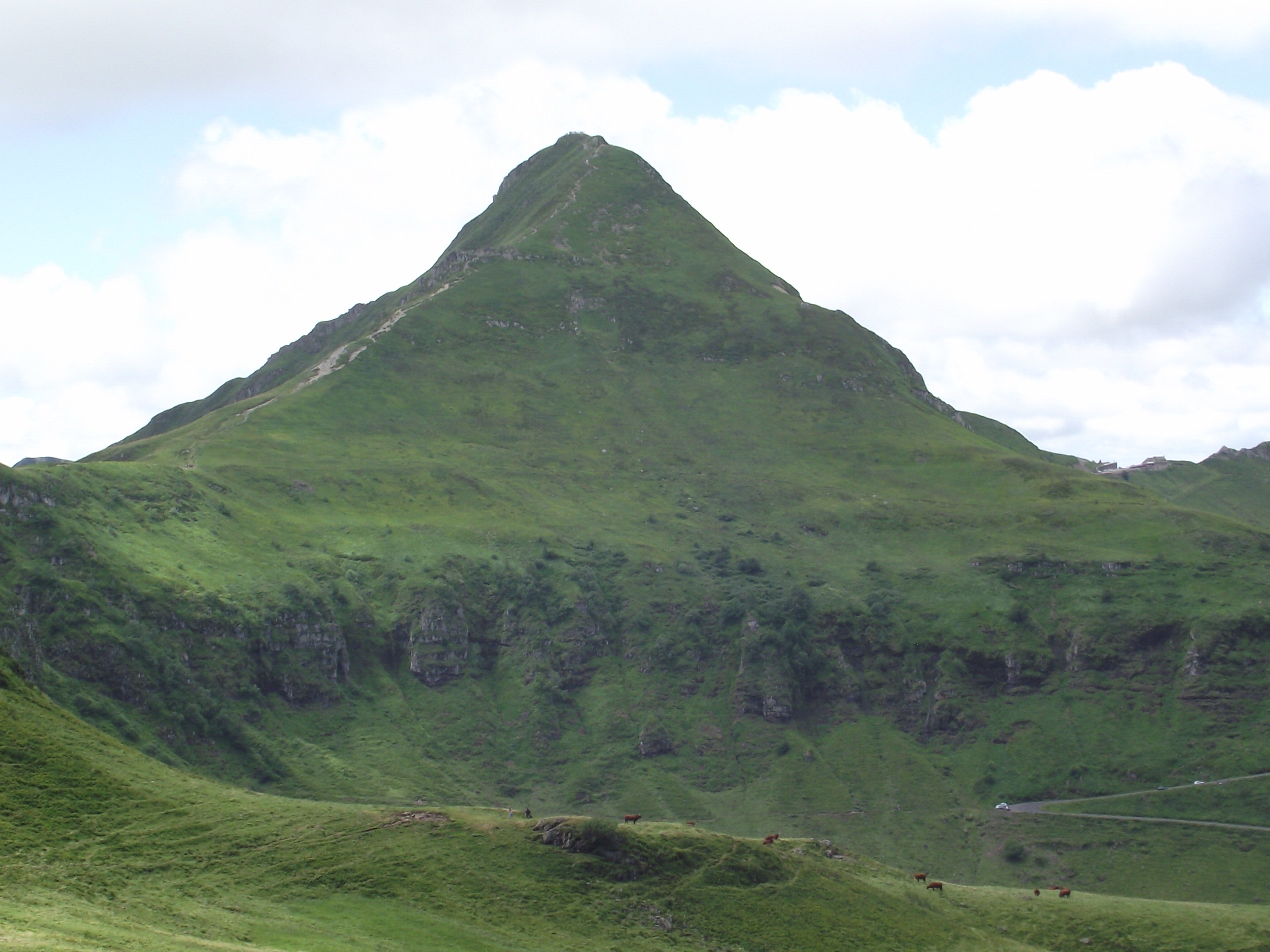 Face Est du puy Mary (Cantal, Auvergne, France)