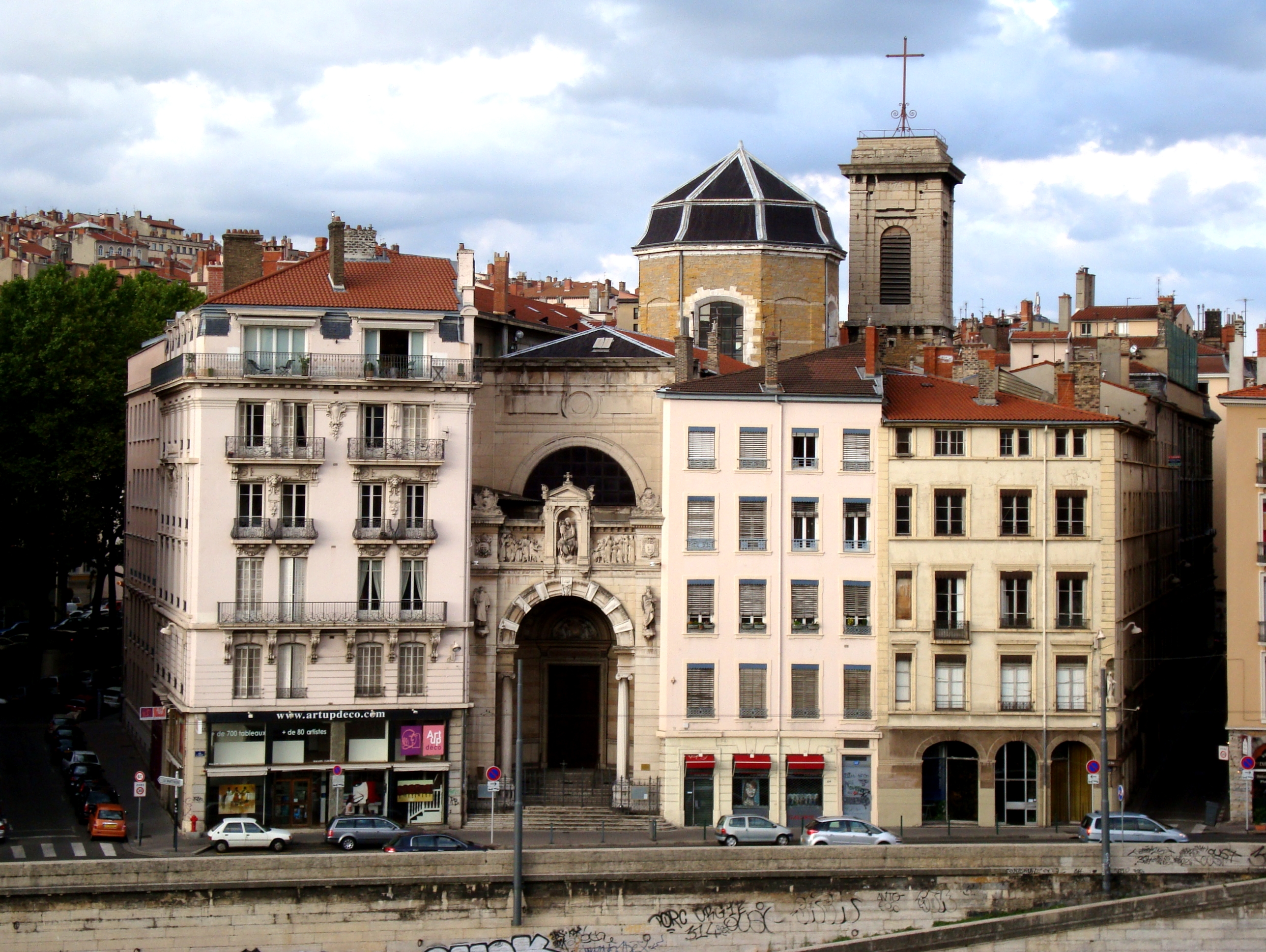 L'église Notre-Dame Saint-Vincent à Lyon (Rhône).