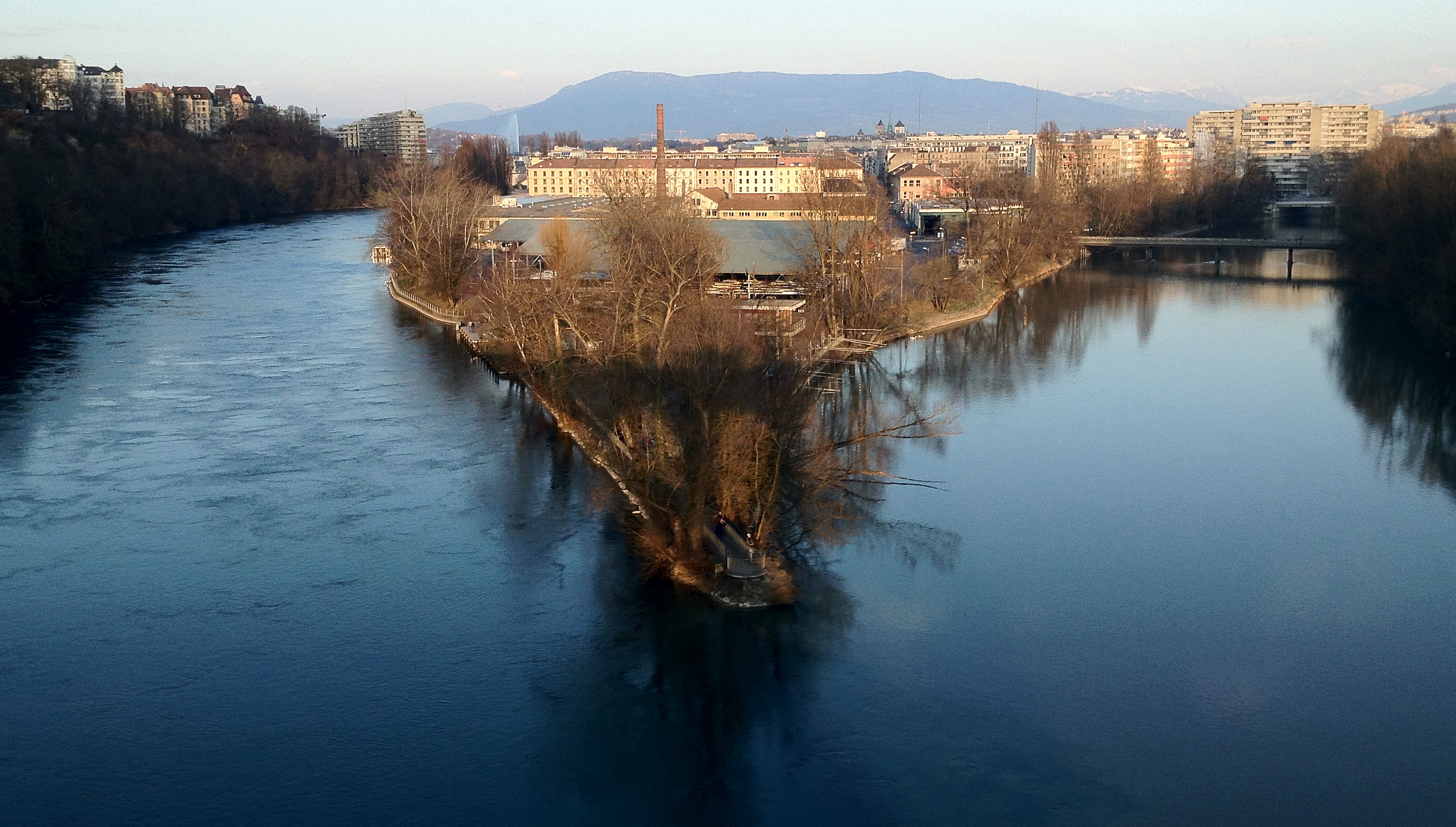 Confluence of river Rhone and Arve in Geneva.