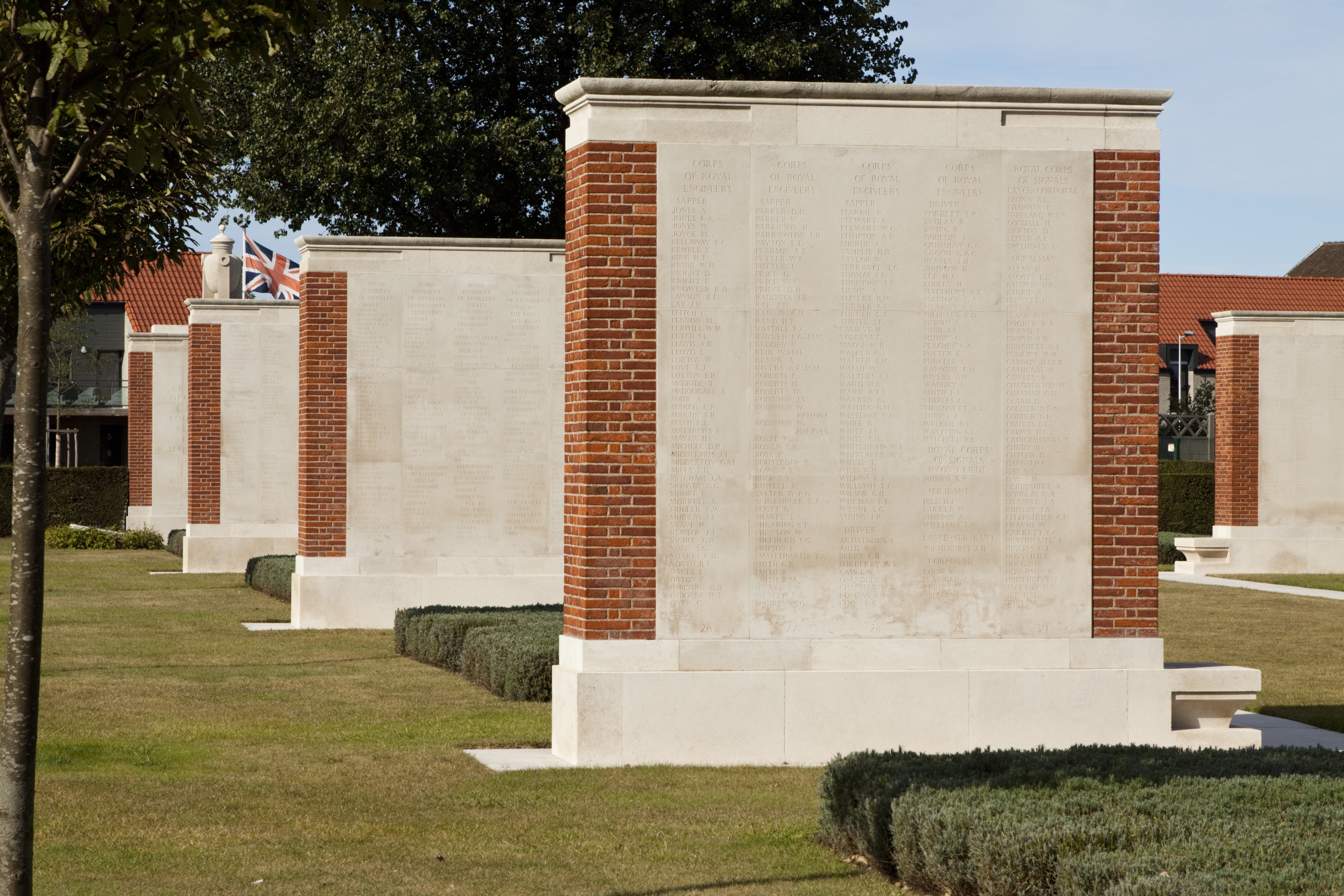 Dunkirk town cemetery memorial.