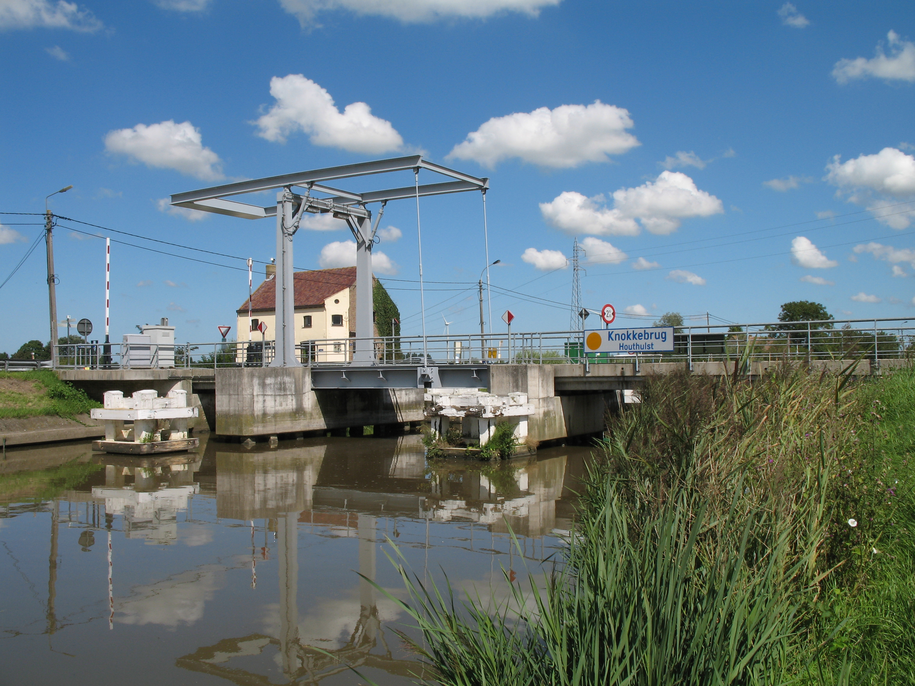 Knokke bridge on the IJzer river at Houthulst (West Flanders, Belgium)