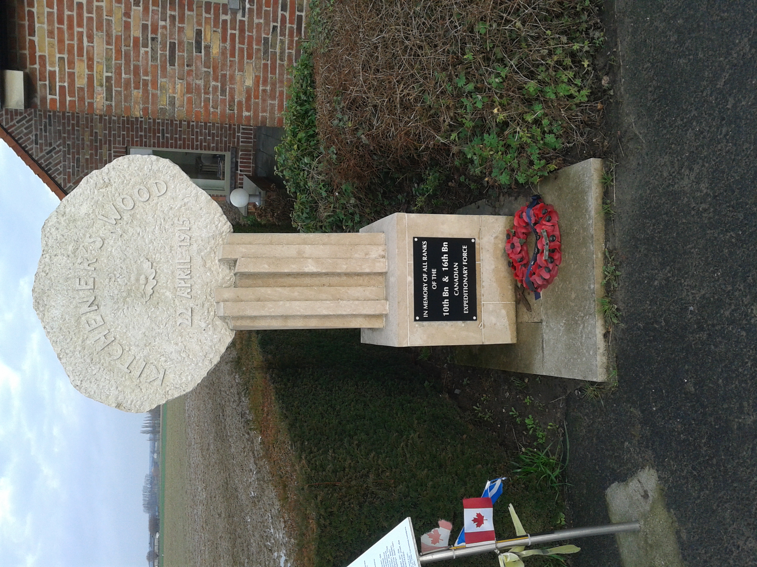 monument door de Vrije Basisschool Sint-Juliaan