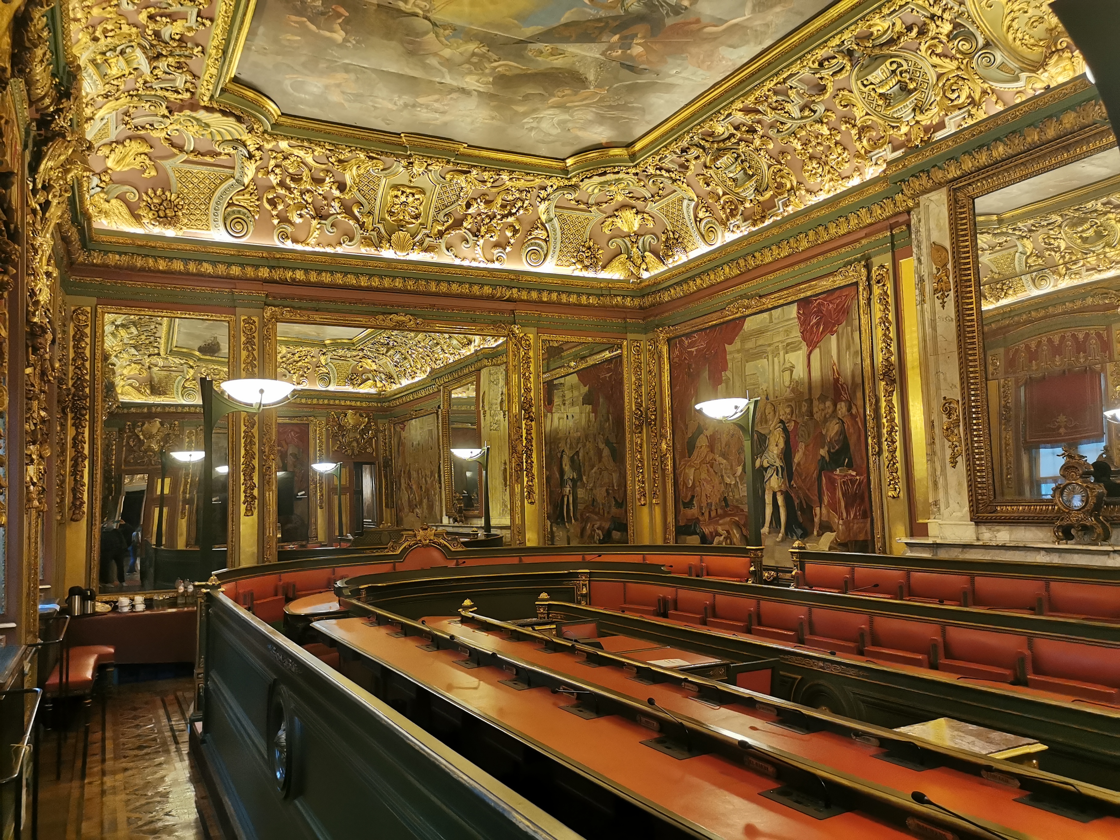 Interior of Brussels town hall: royal gallery