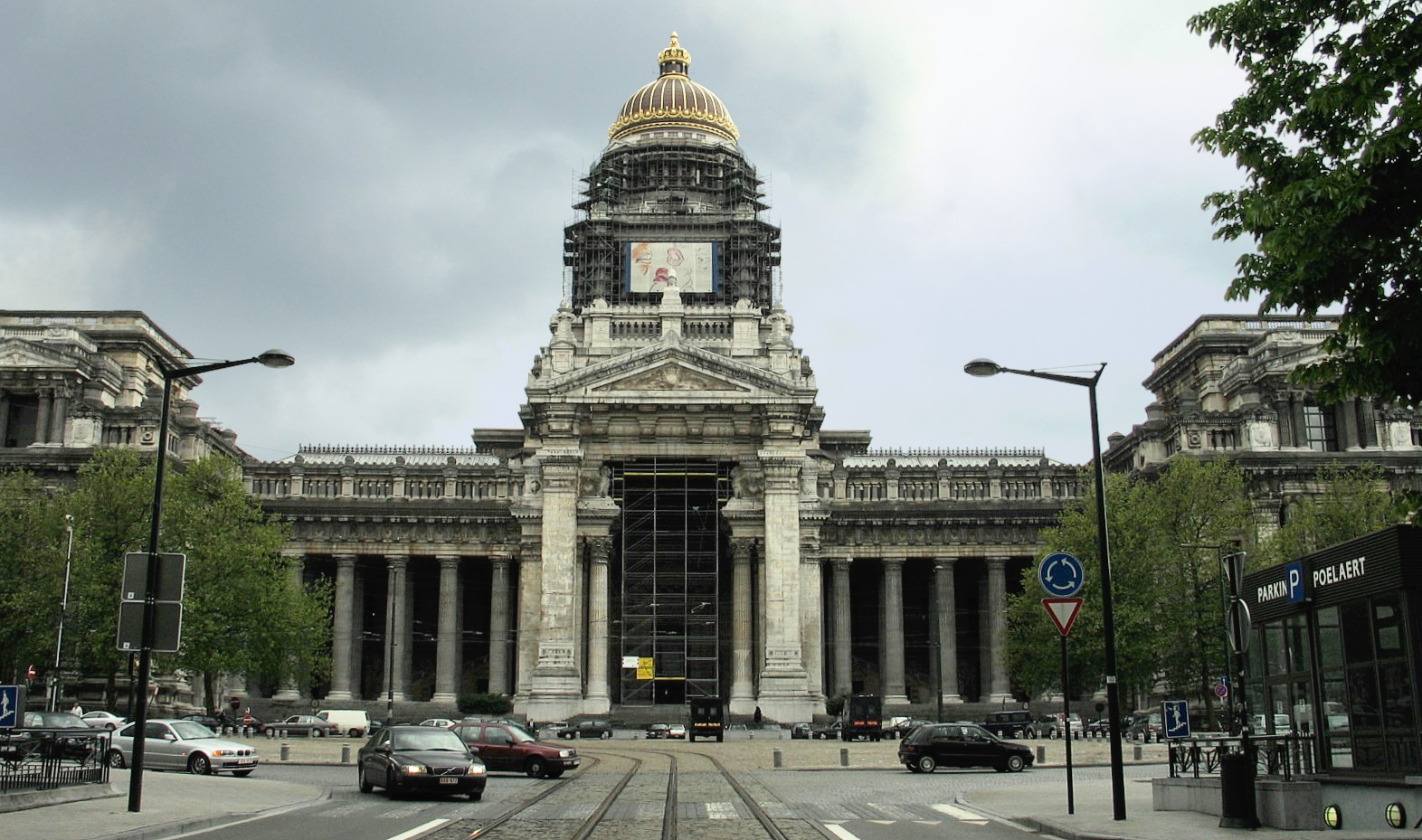 Law Courts of Brussels under renovation.