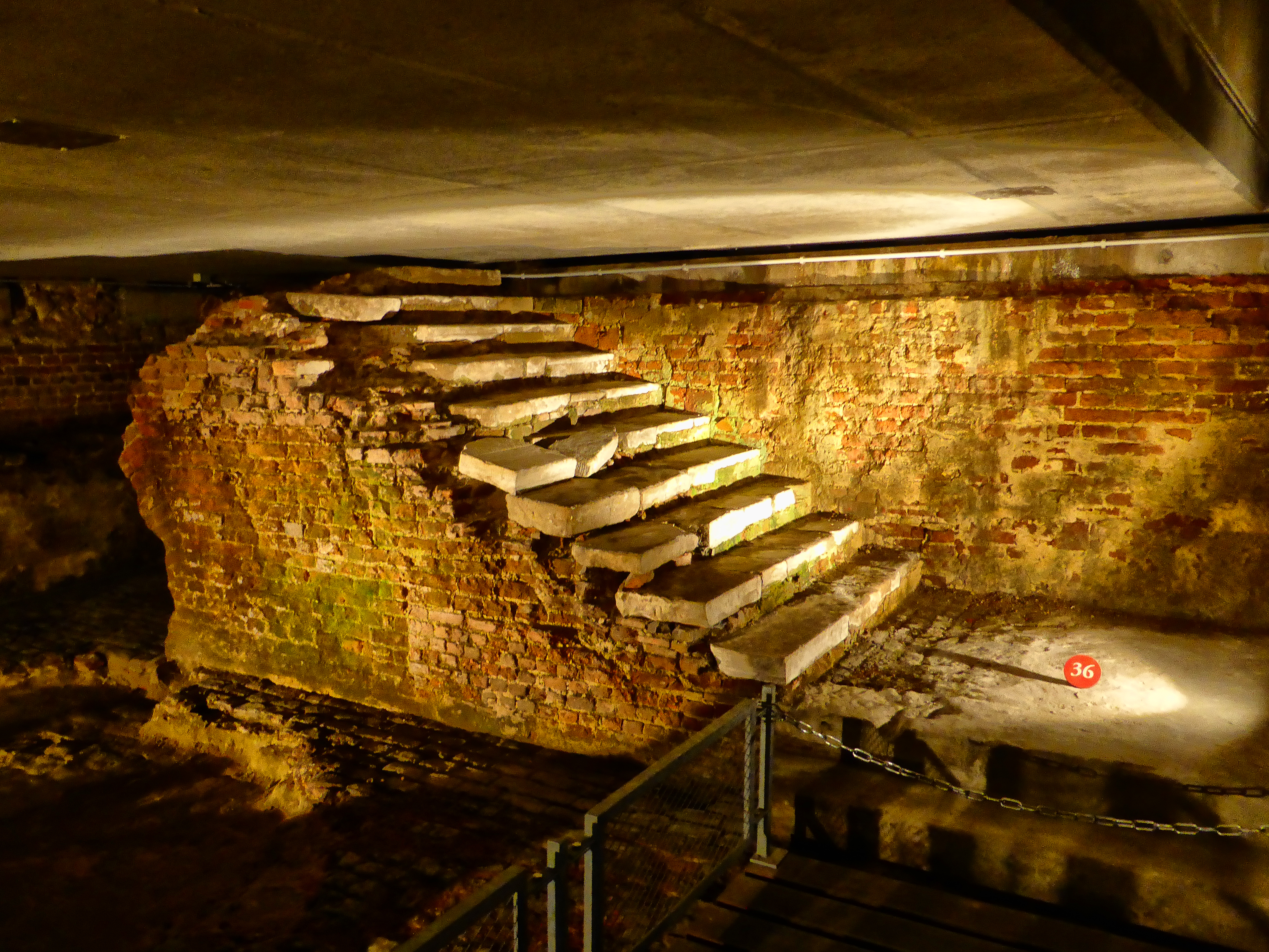 Palace of Coudenberg.
Archaeological remains and partial restoration