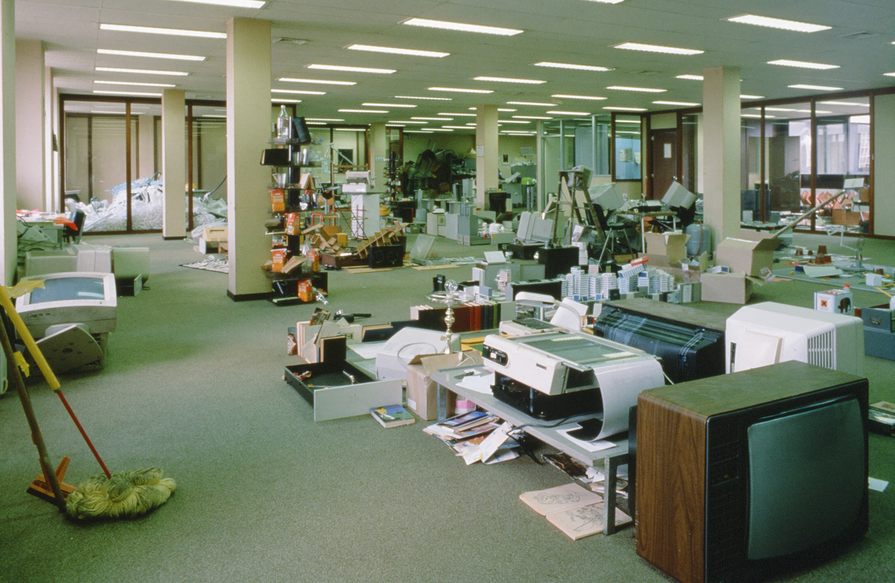 Tomoko Takahashi: Office Work at Century Center, Roomade - Century Center Project, Antwerp, 1999. © Photo 1999 Barbara Vanderlinden