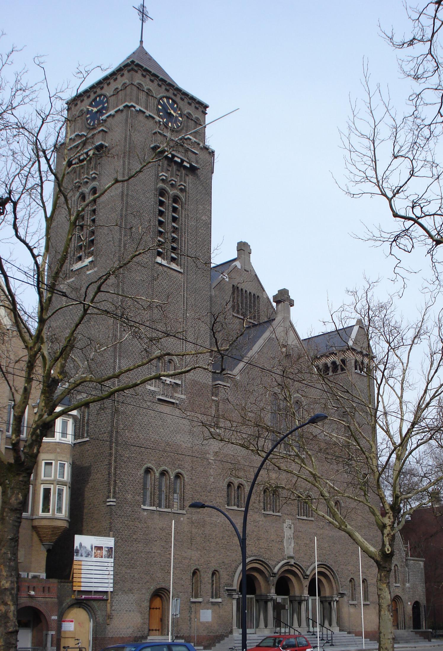 Rotterdam, Mathenesserlaan, Laurentius en Elisabeth kathedraal. Rijksmonument.