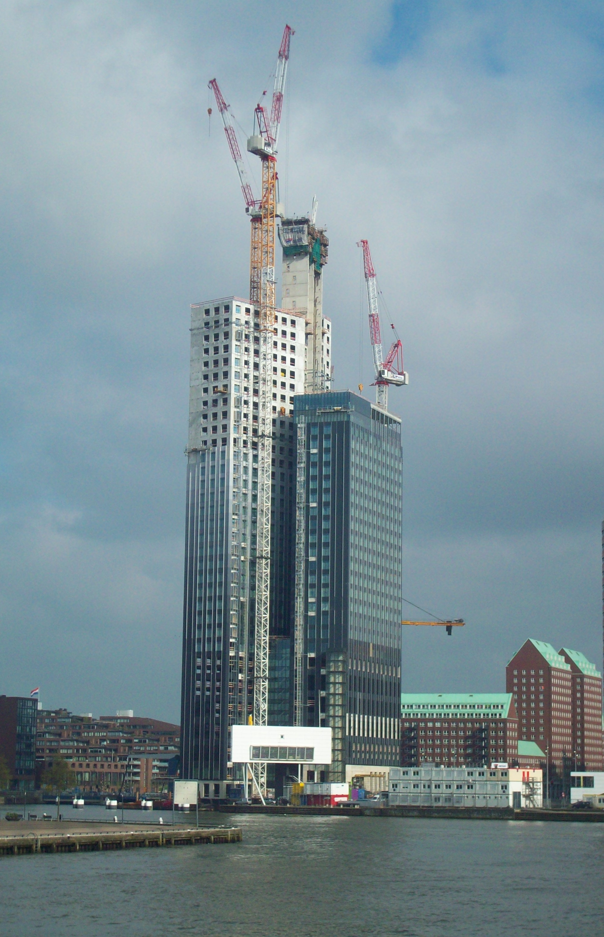 Picture of the Maastoren in Rotterdam