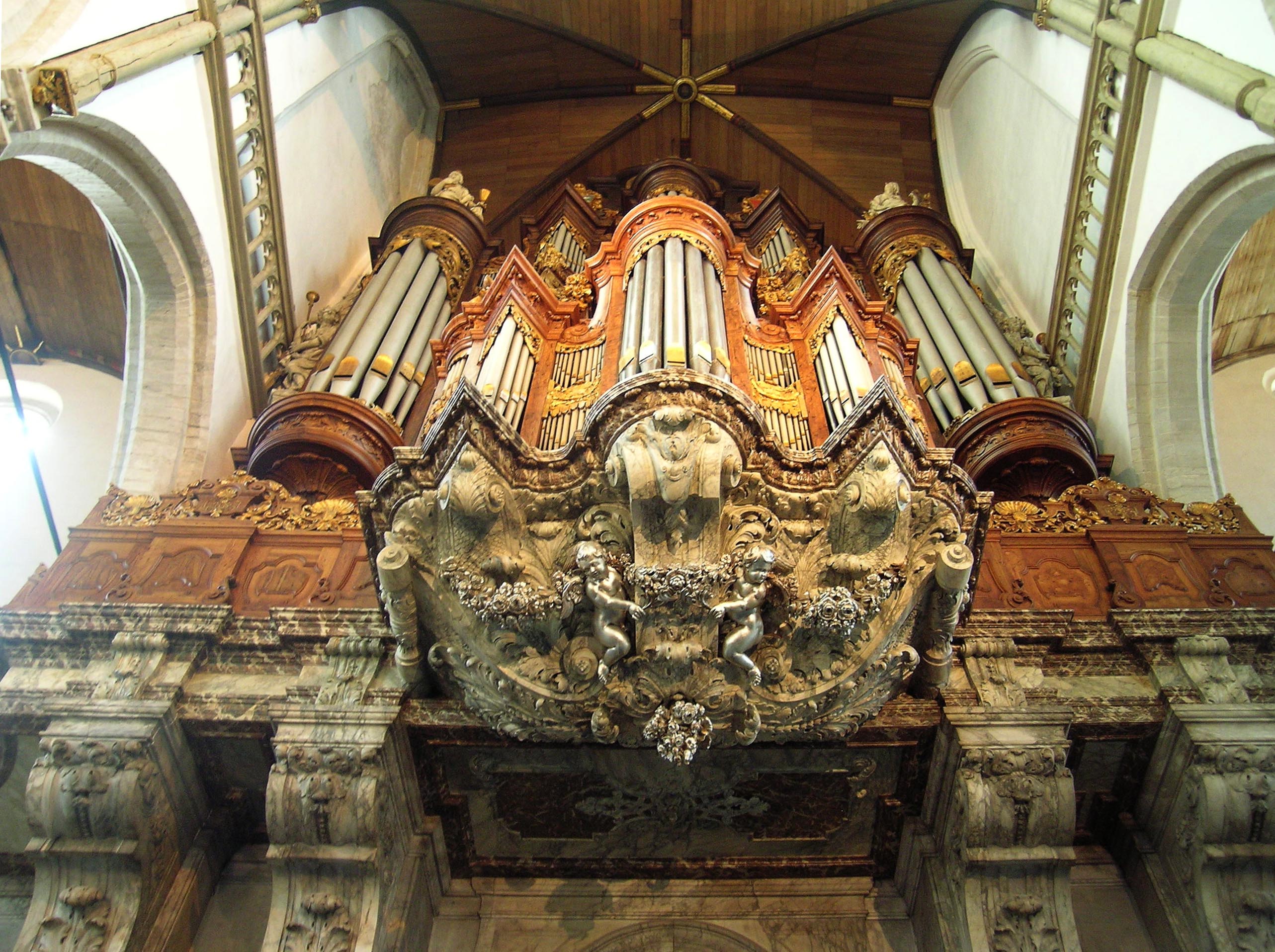 Orgel Oude Kerk.jpg