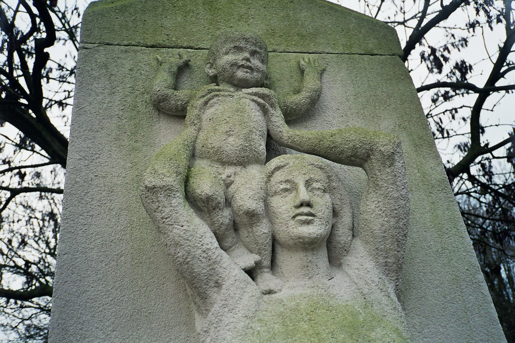 Moedermonument op Zorgvlied