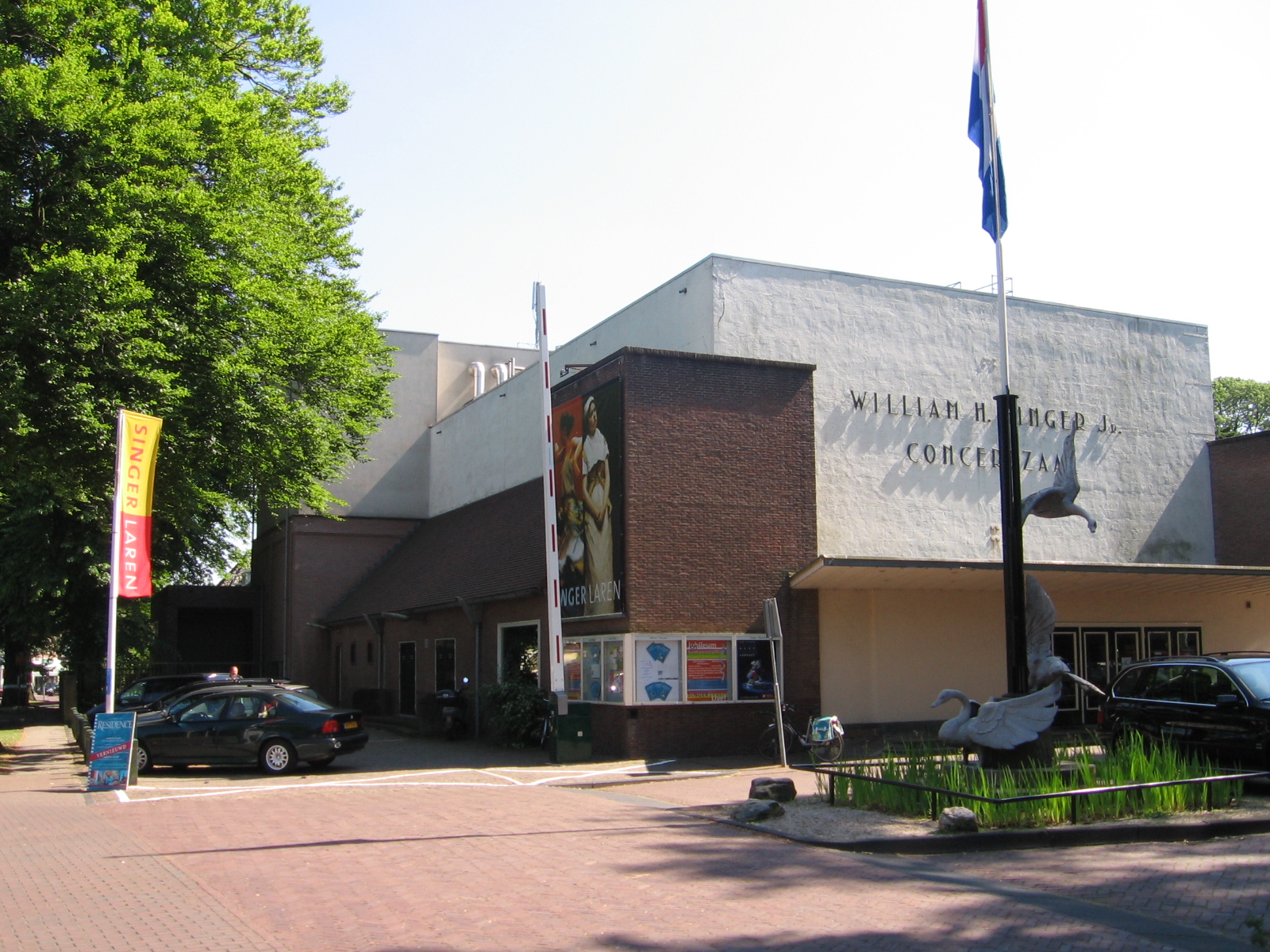 Singer museum and sculpture De Zwanen in Laren, June 2006