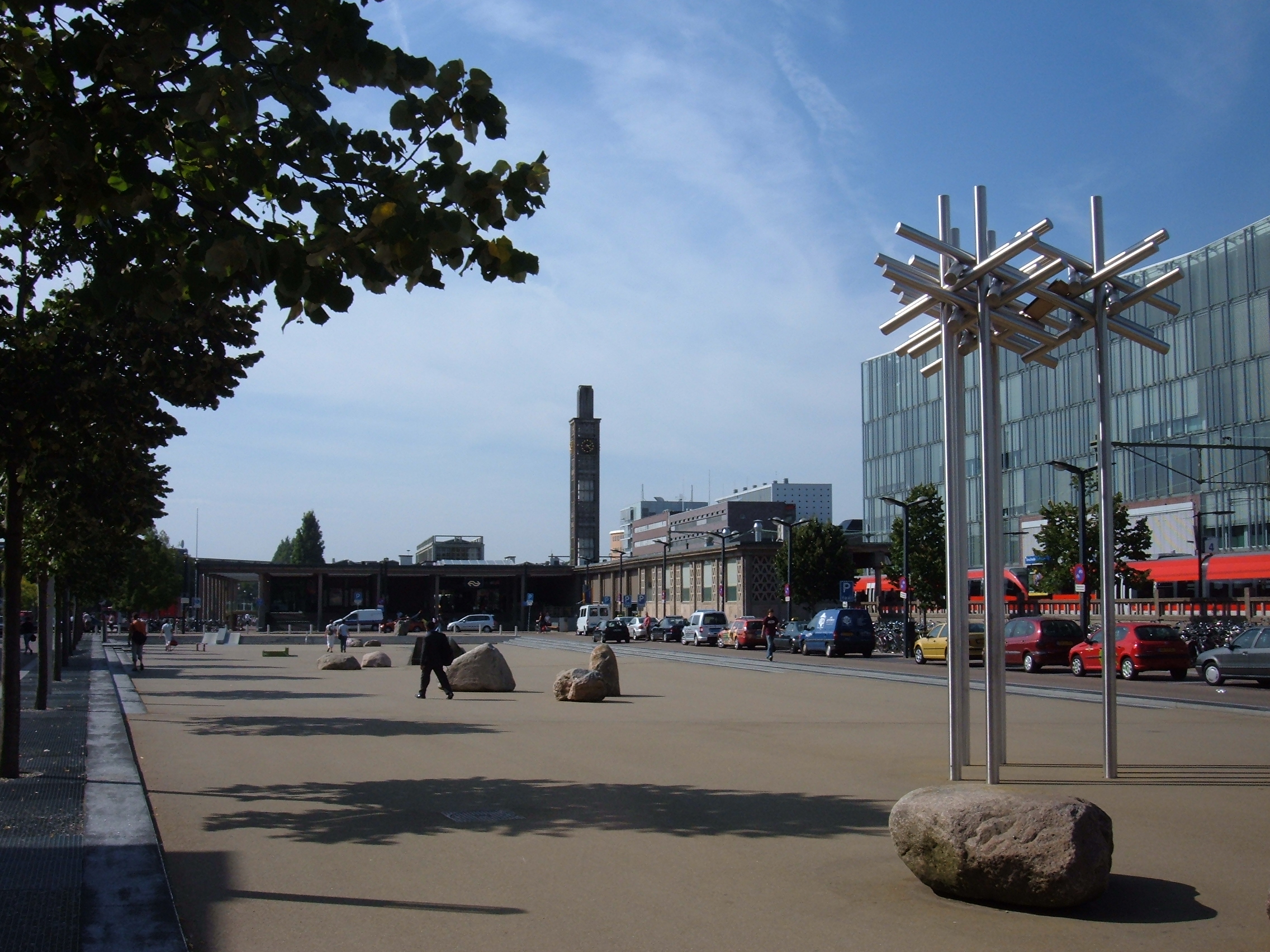 Stationsplein Enschede with sculpture Bomen II (2004) by Rinus Roelofs in Enschede/The Netherlands