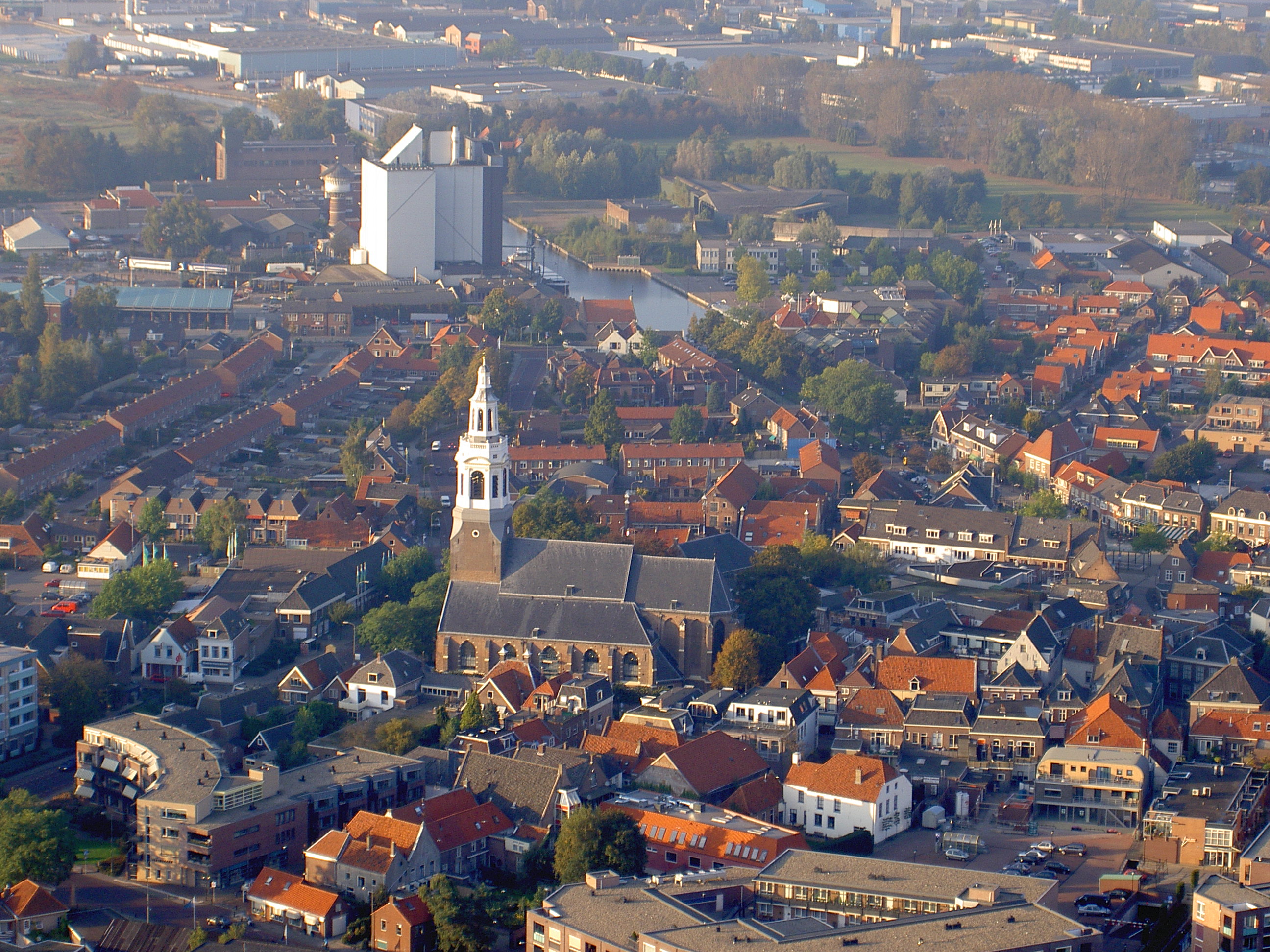 Aerial Photograph of Nijkerk, the Netherlands.

Old city centre with Grote Kerk.