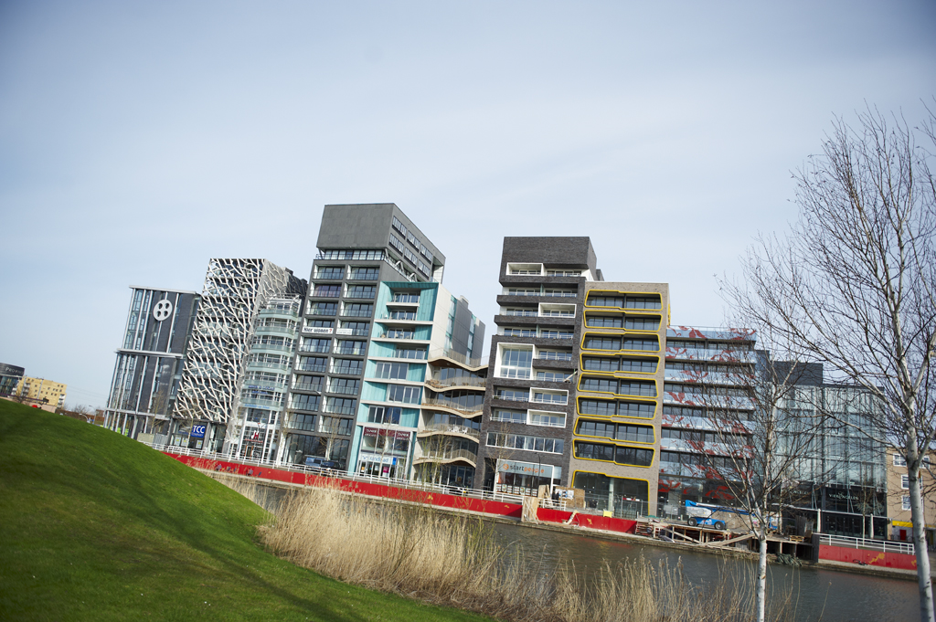 De Zilverparkkade in Lelystad ten tijde van de oplevering van Jocator en Klusor