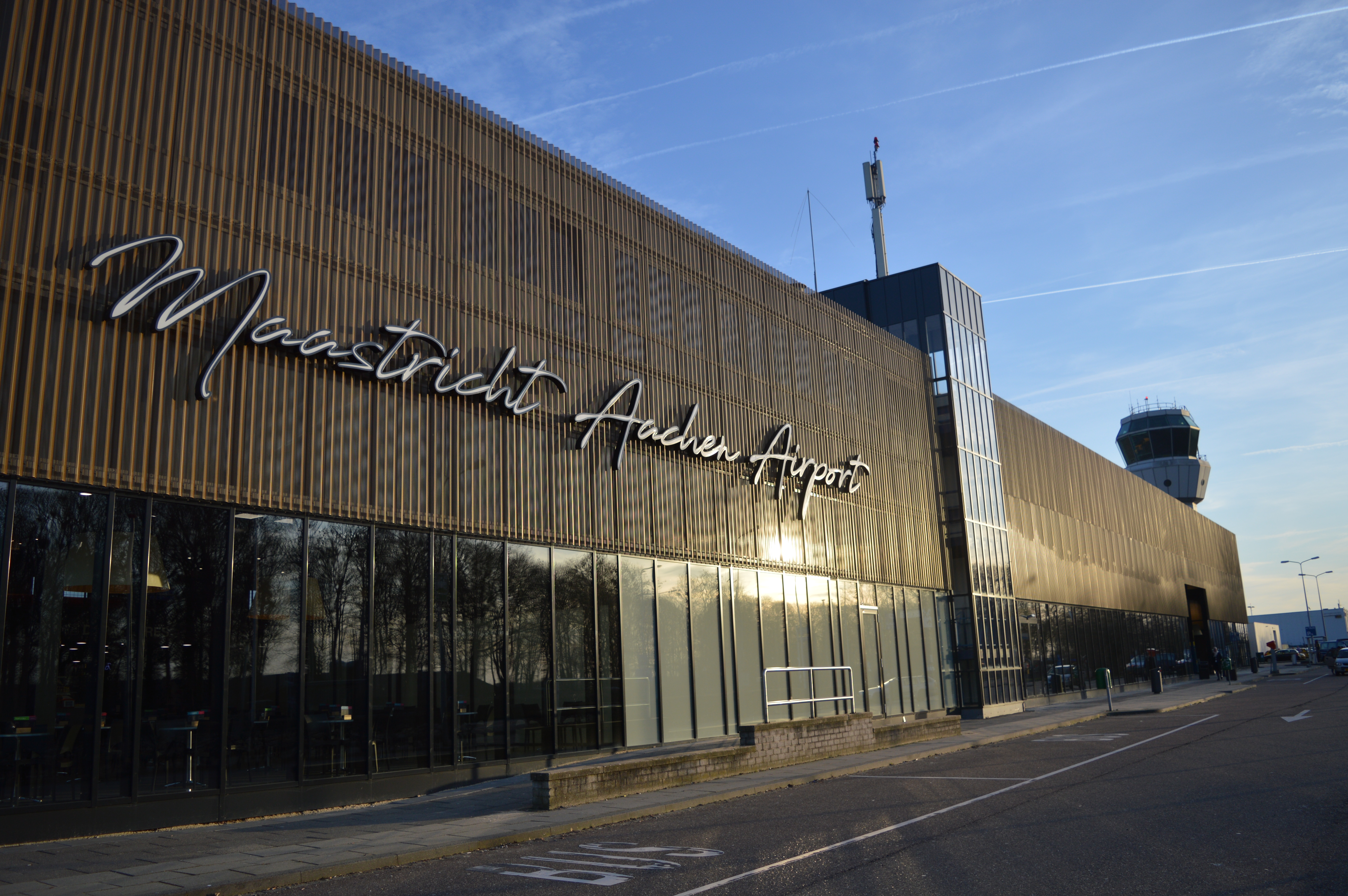 Passagiersterminal van Maastricht Aachen Airport