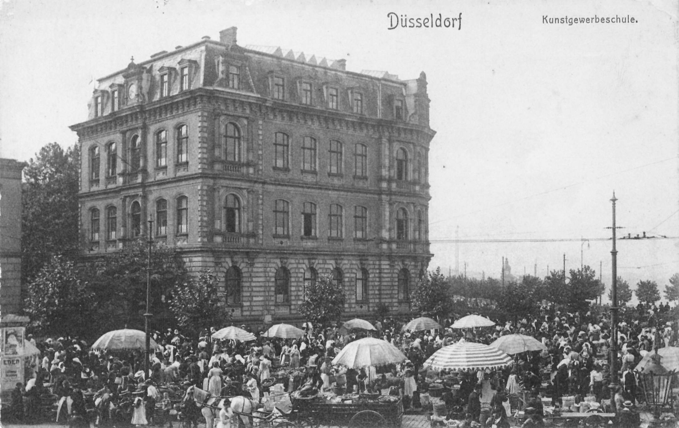 Kunstgewerbeschule am Burgplatz in Düsseldorf, Postkarte von W. Wörmbeke (Inh. Wörmbeke &amp; Betcke),  um 1900
