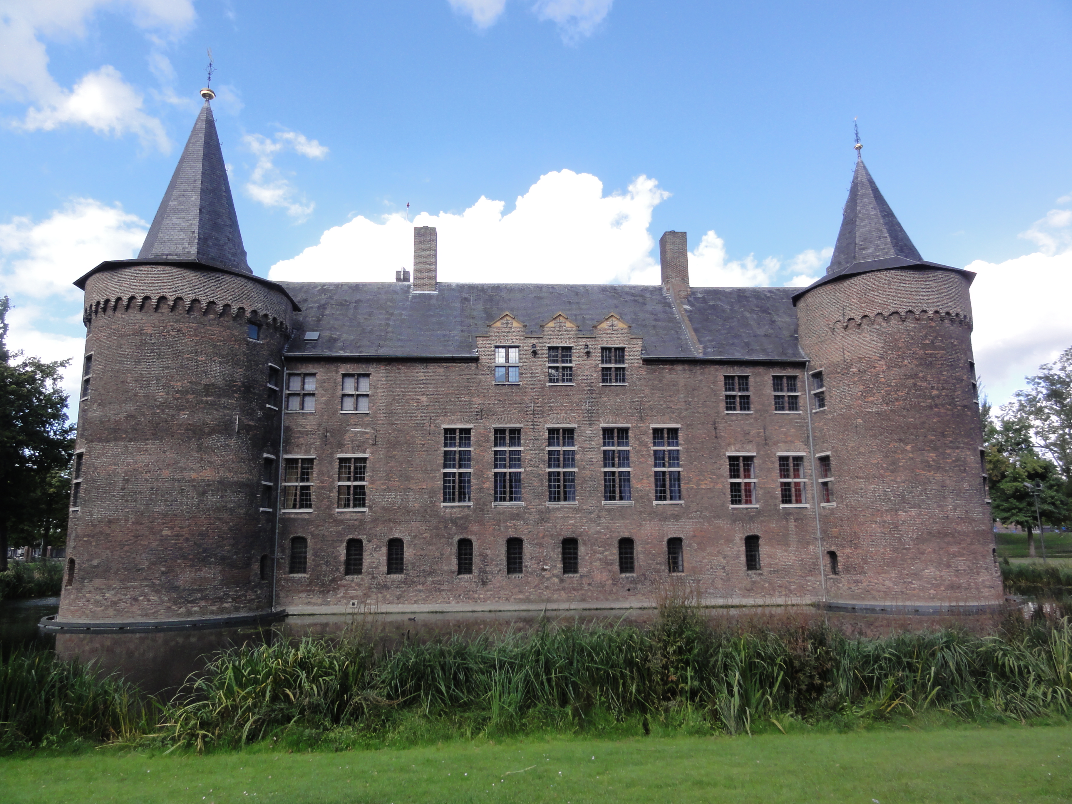 Kasteel Helmond rechtsom rond 06, zuidzijde (achterkant)