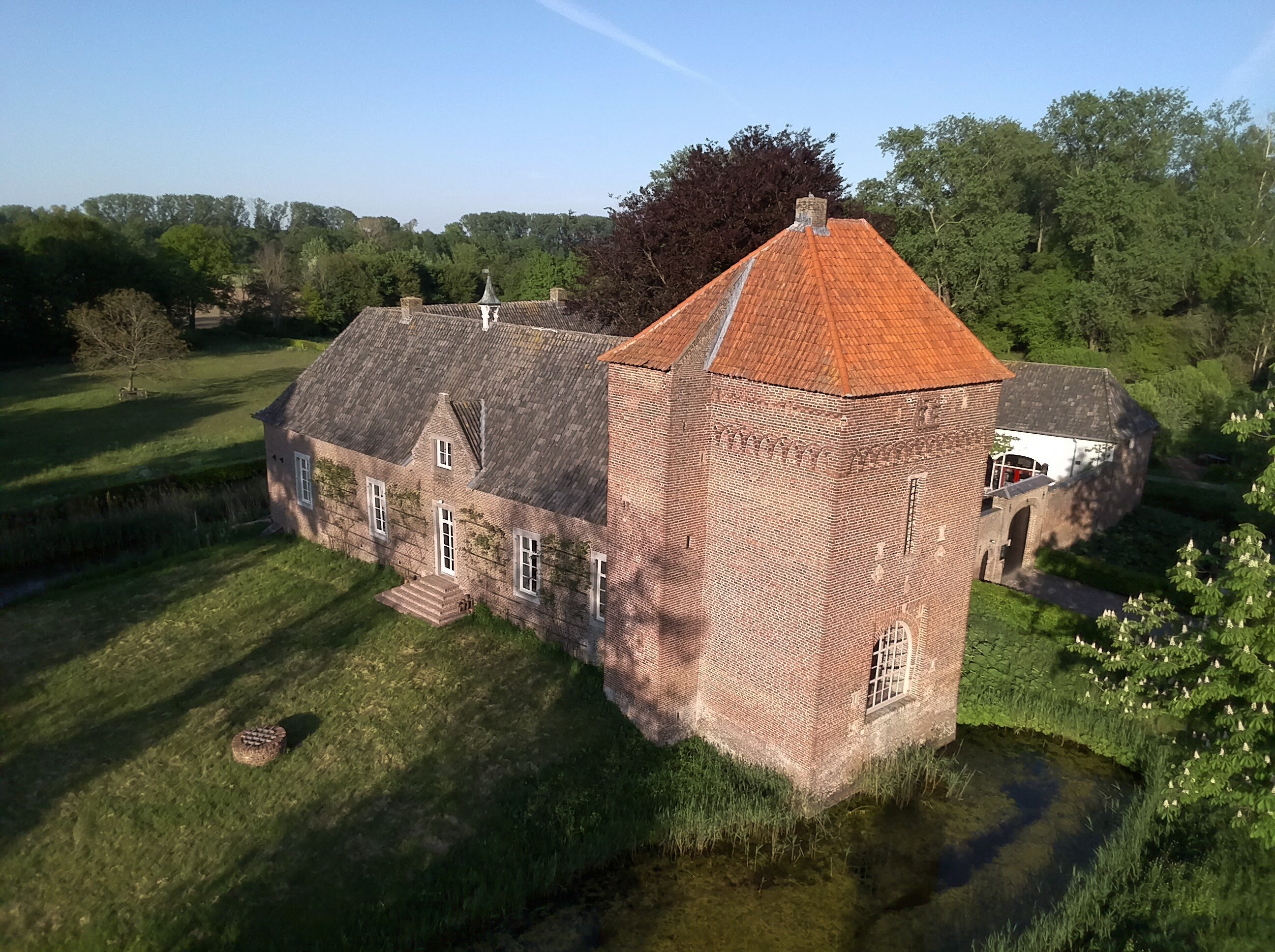 Castle Tongelaar in Mill