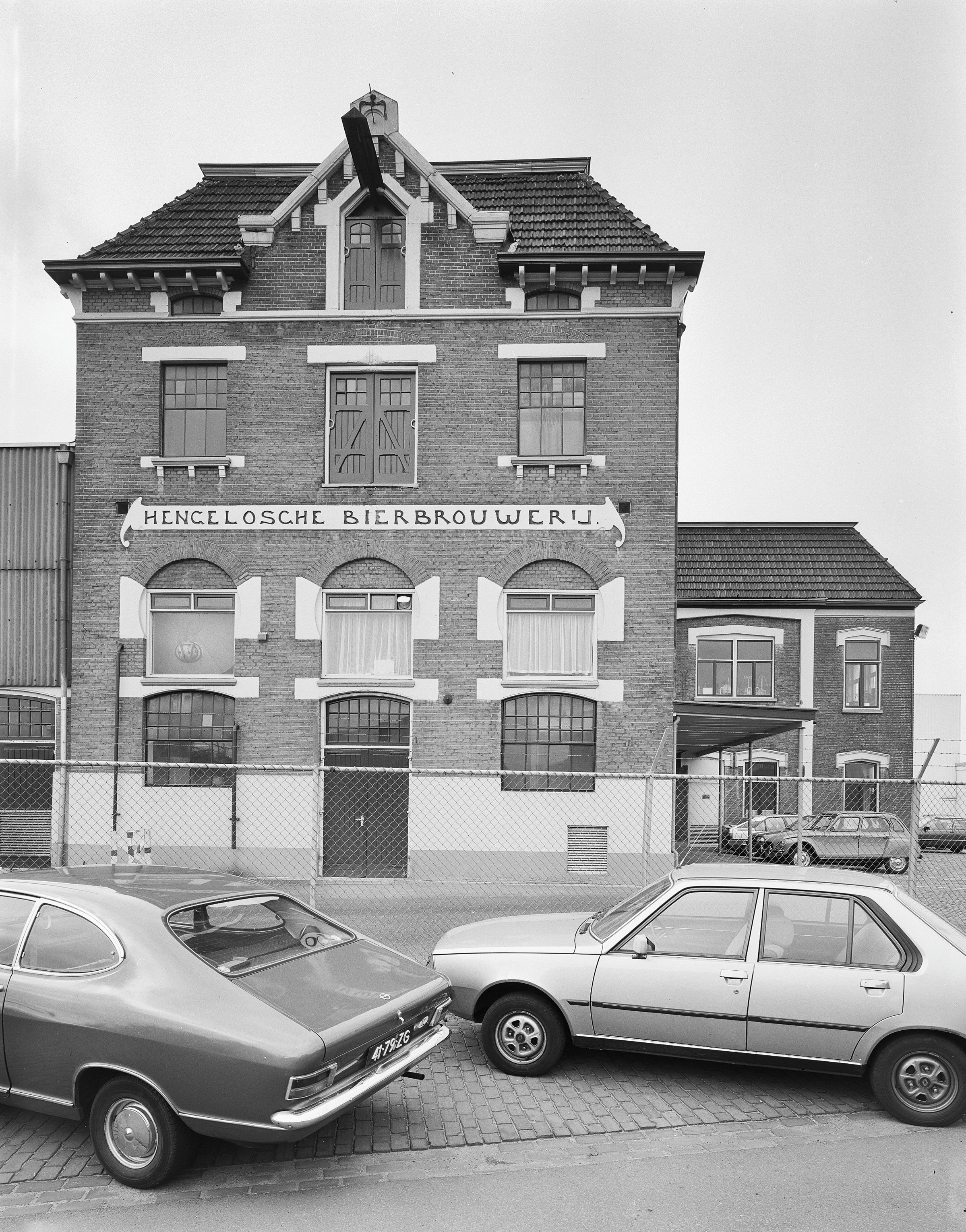 HENGELOSCHE BIERBROUWERIJ: Exterieur OVERZICHT