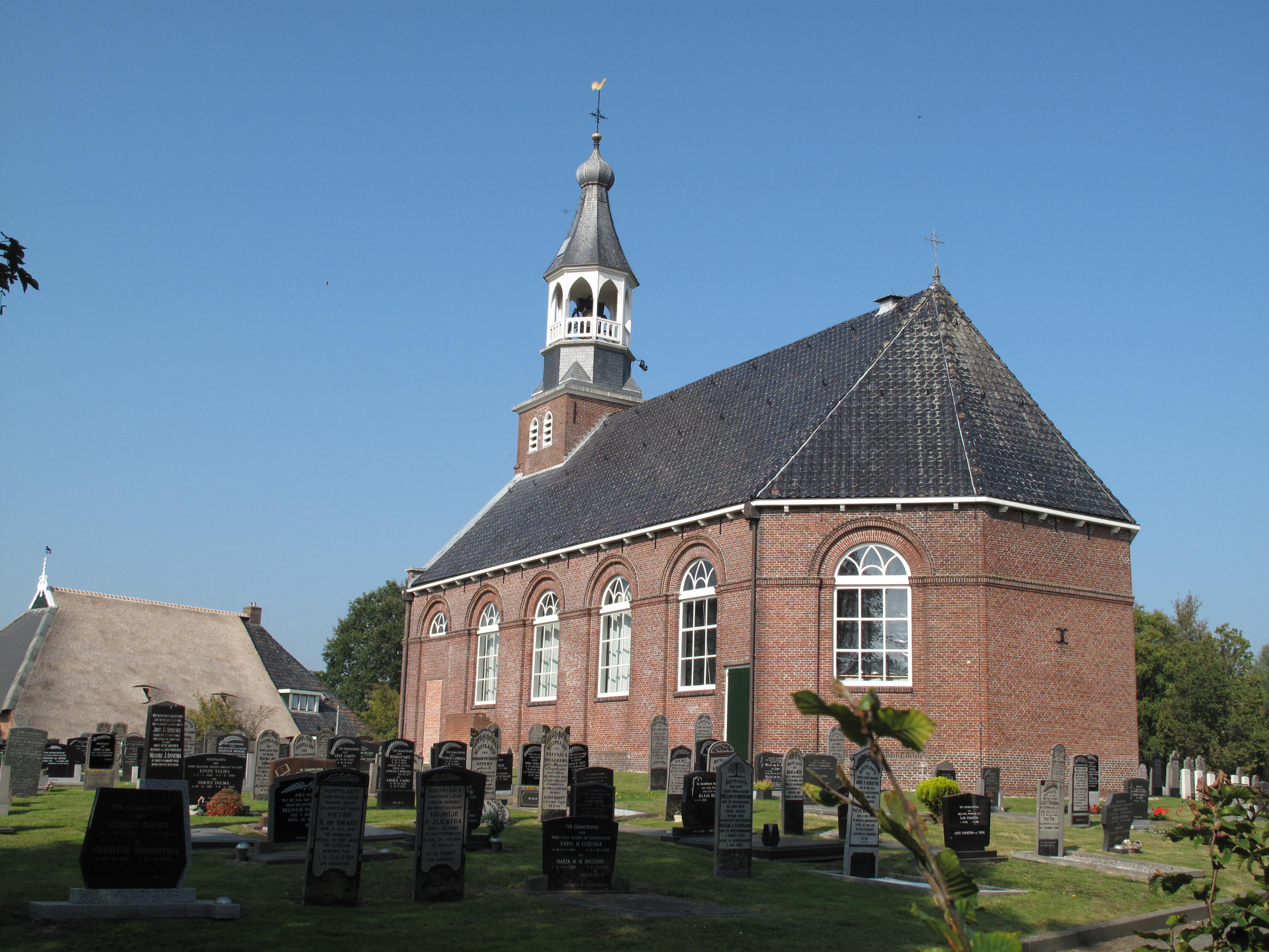 Damwâld, church
