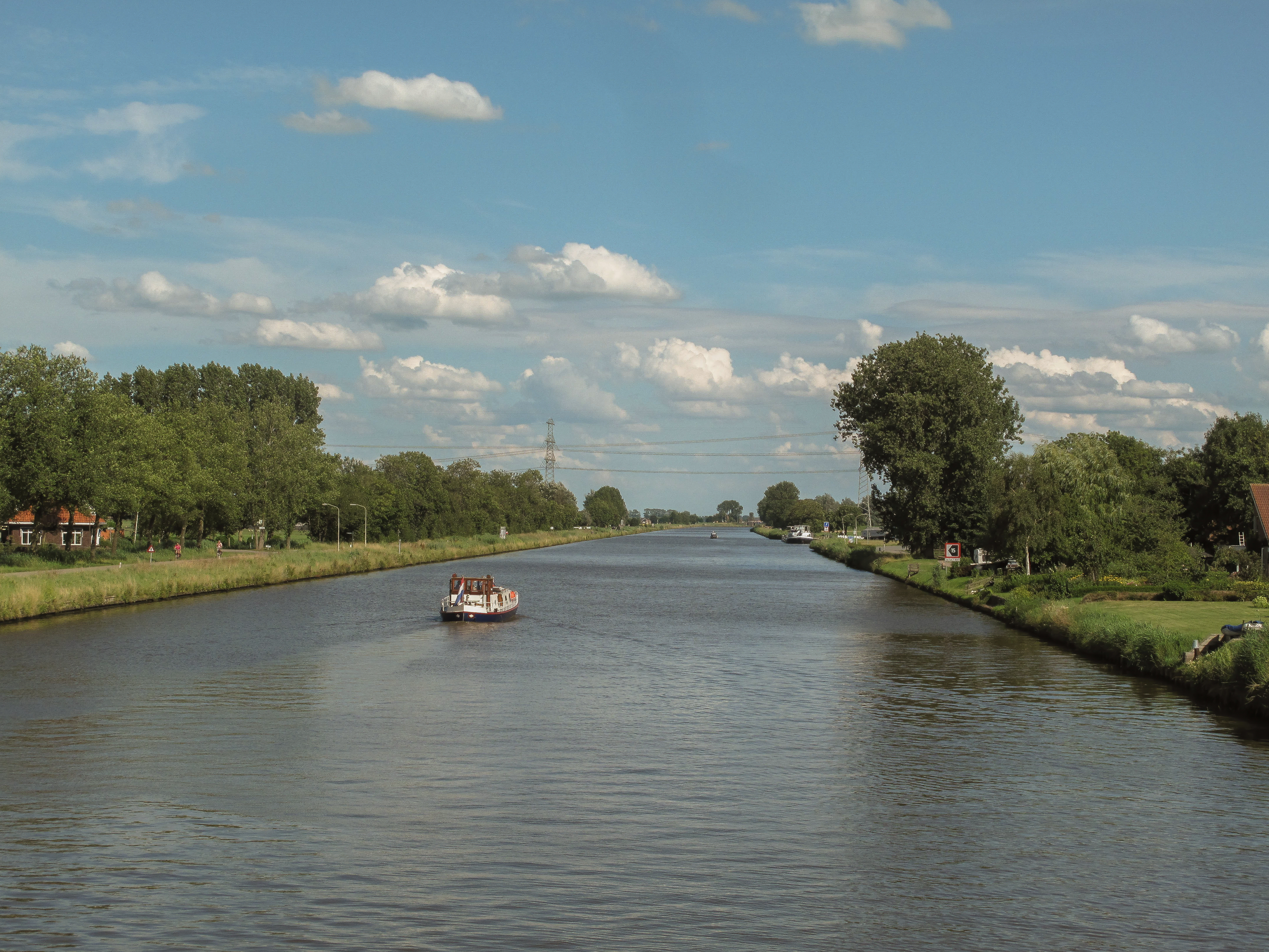 Aduard, canal: het Van Starkenborghkanaal