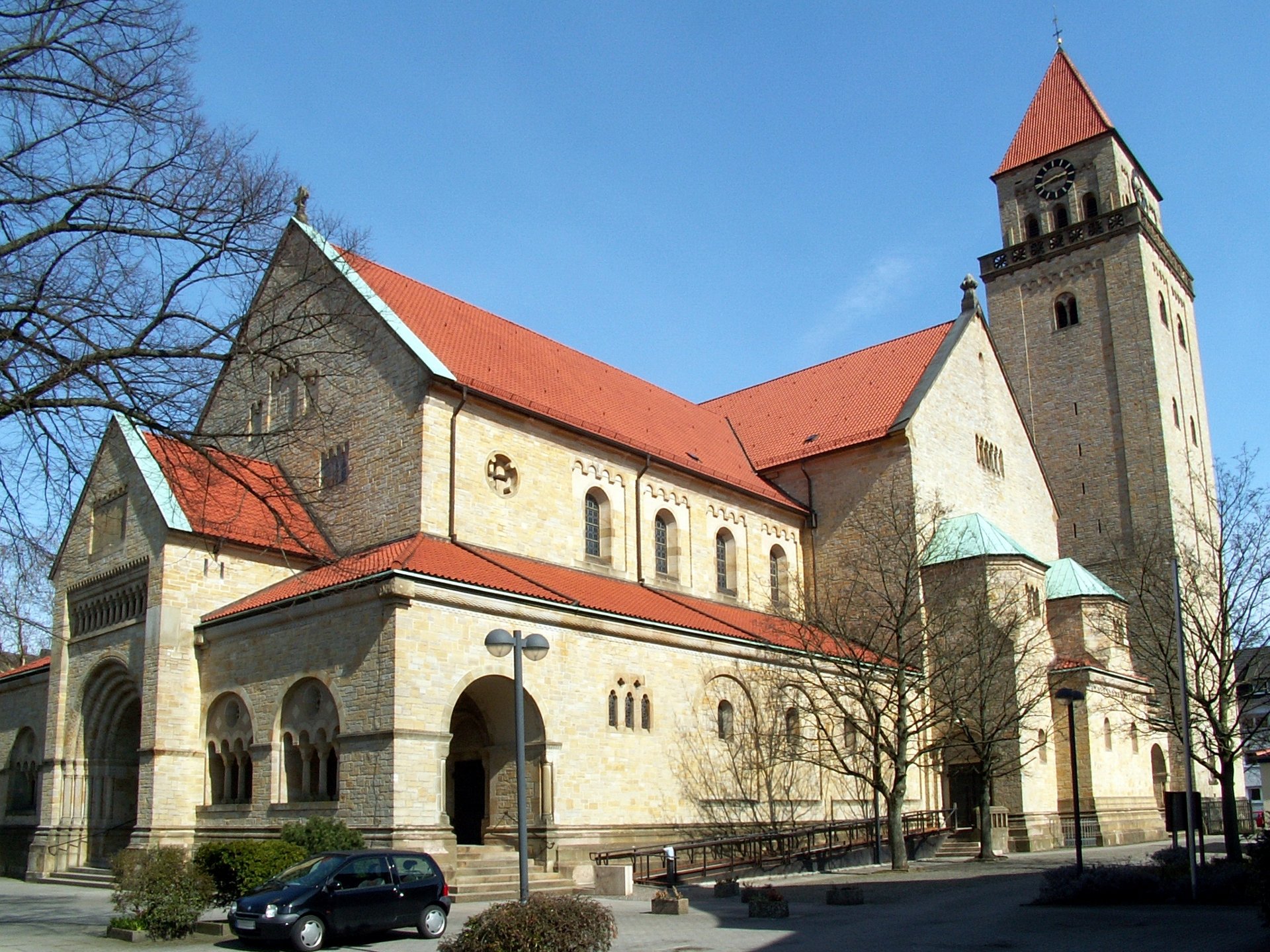 kath. Kirche St. Joseph in Osnabrück, Stadtteil Schölerberg, Ansicht von Südwesten