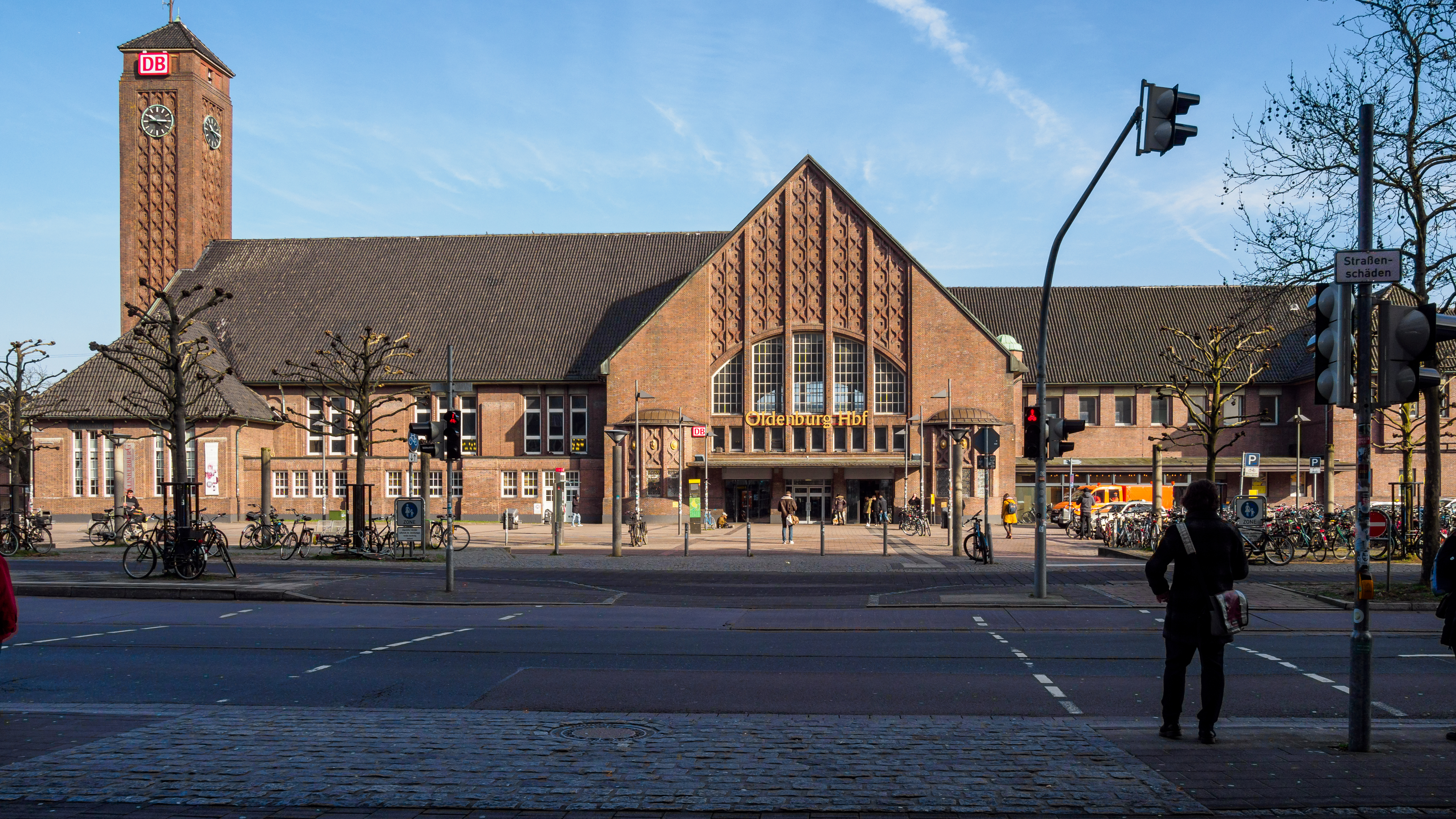Südseite des Hauptbahnhofs Oldenburg (Oldb)
