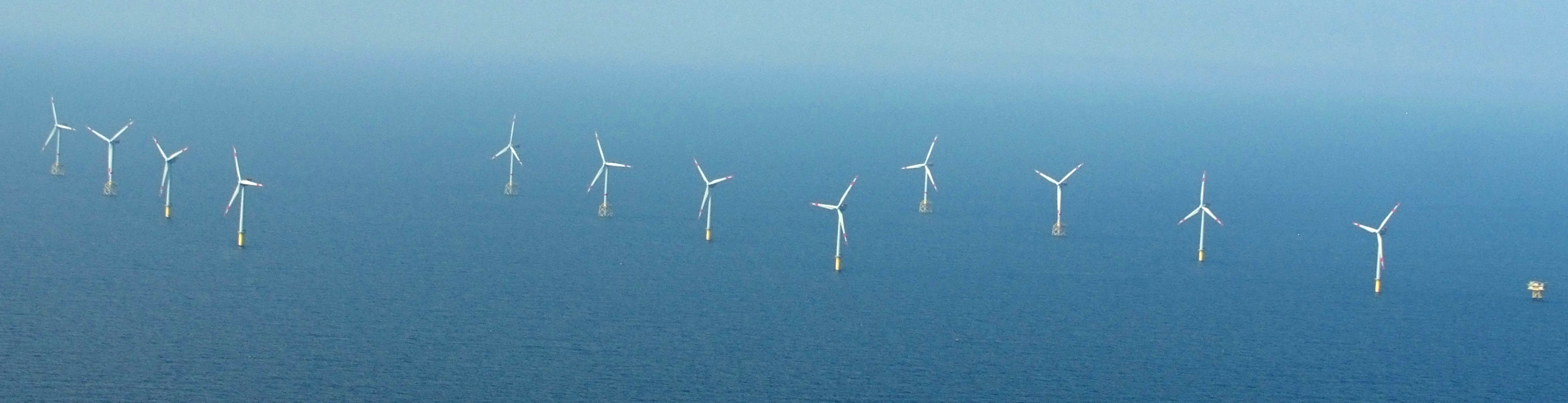 Fotoflug vom  Flugplatz Nordholz-Spieka über Bremerhaven, Wilhelmshaven und die Ostfriesischen Inseln bis Borkum