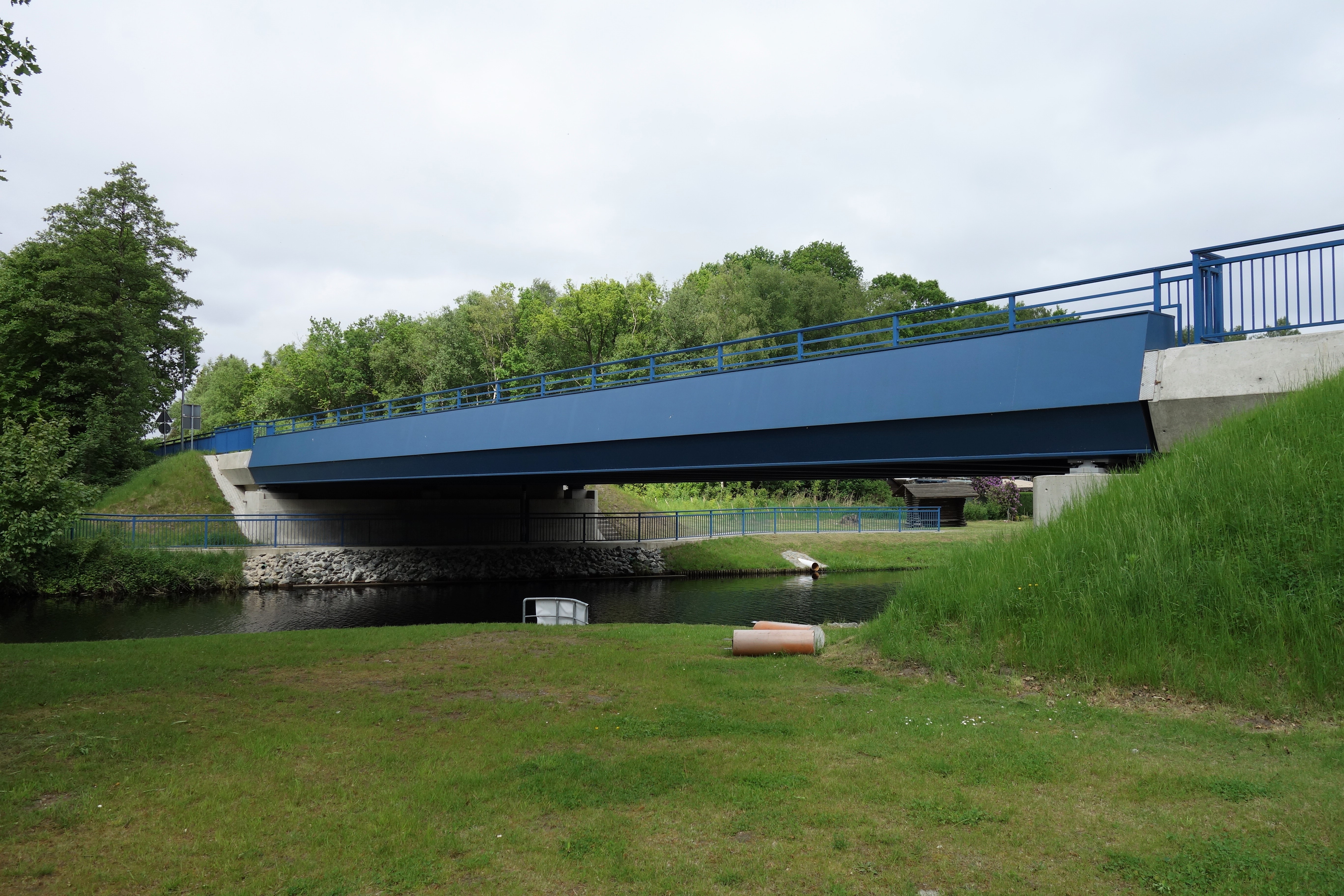 Road bridge over the Ems-Jade-Canal in Marcardsmoor