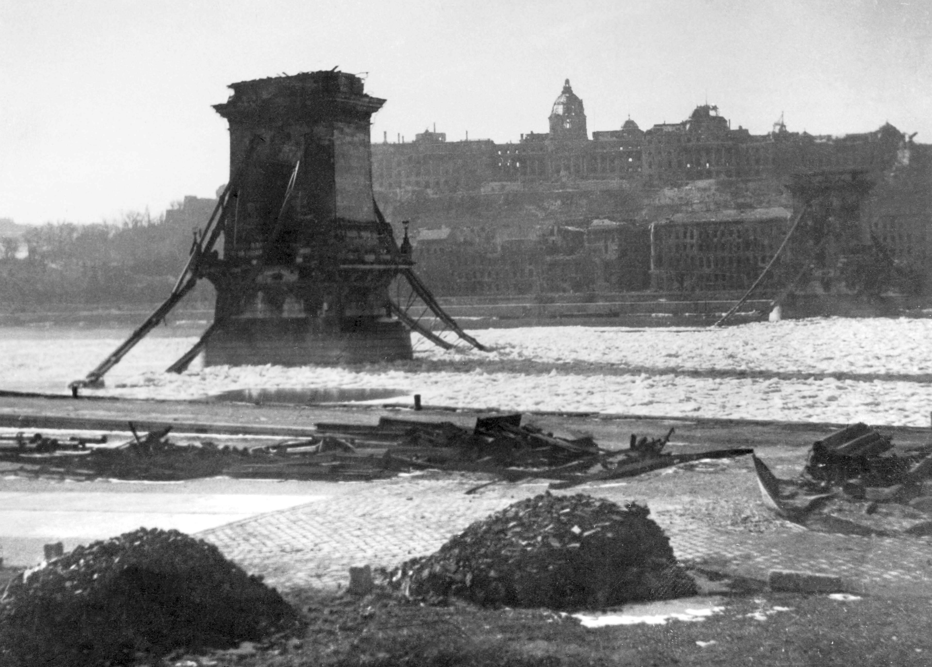 The blasted Chain Bridge in Budapest, 3. february 1946; Hungary