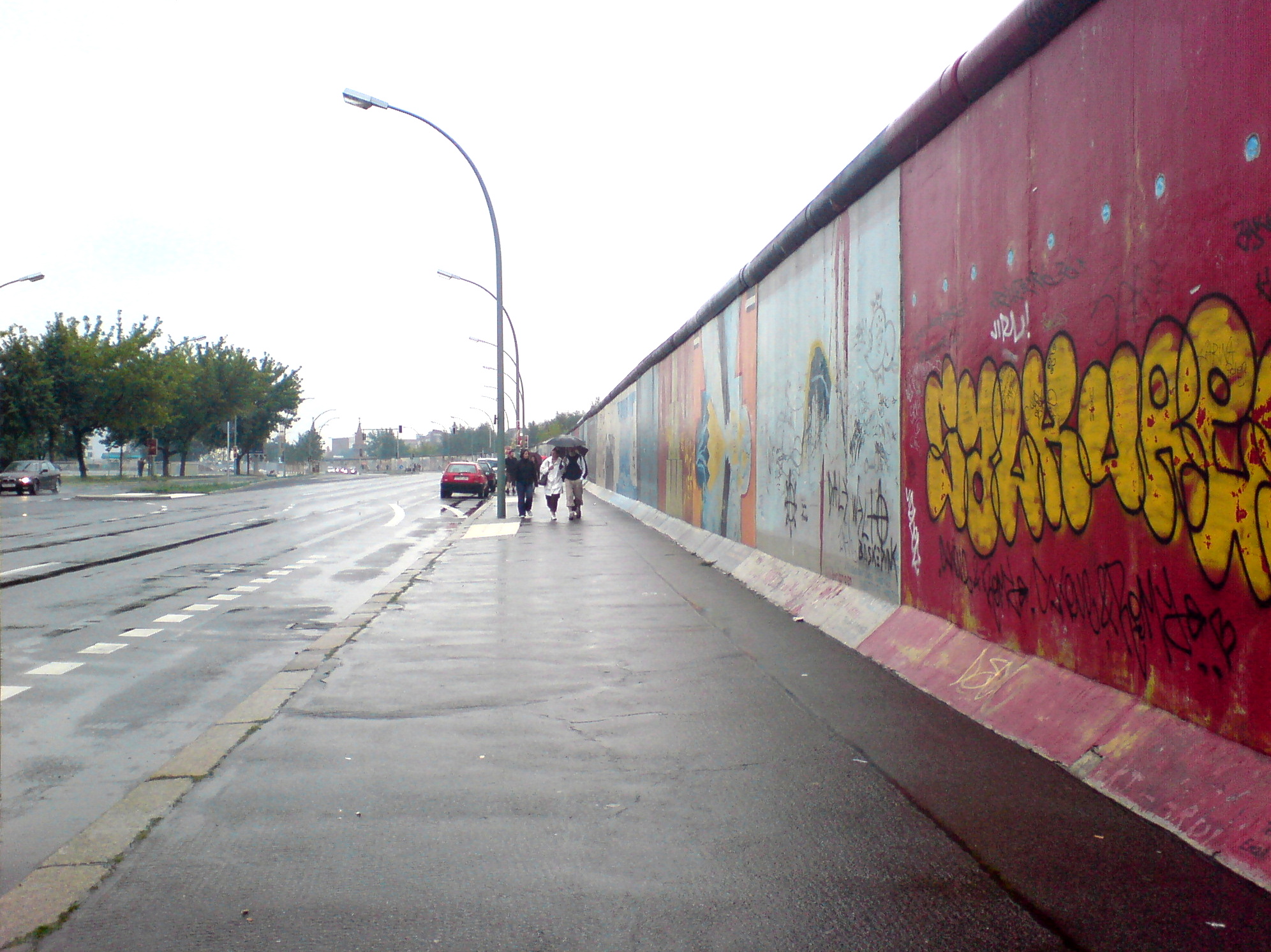 This image is of the Berlin wall being taken on 13/8/06 (Thirteenth of August 2006).