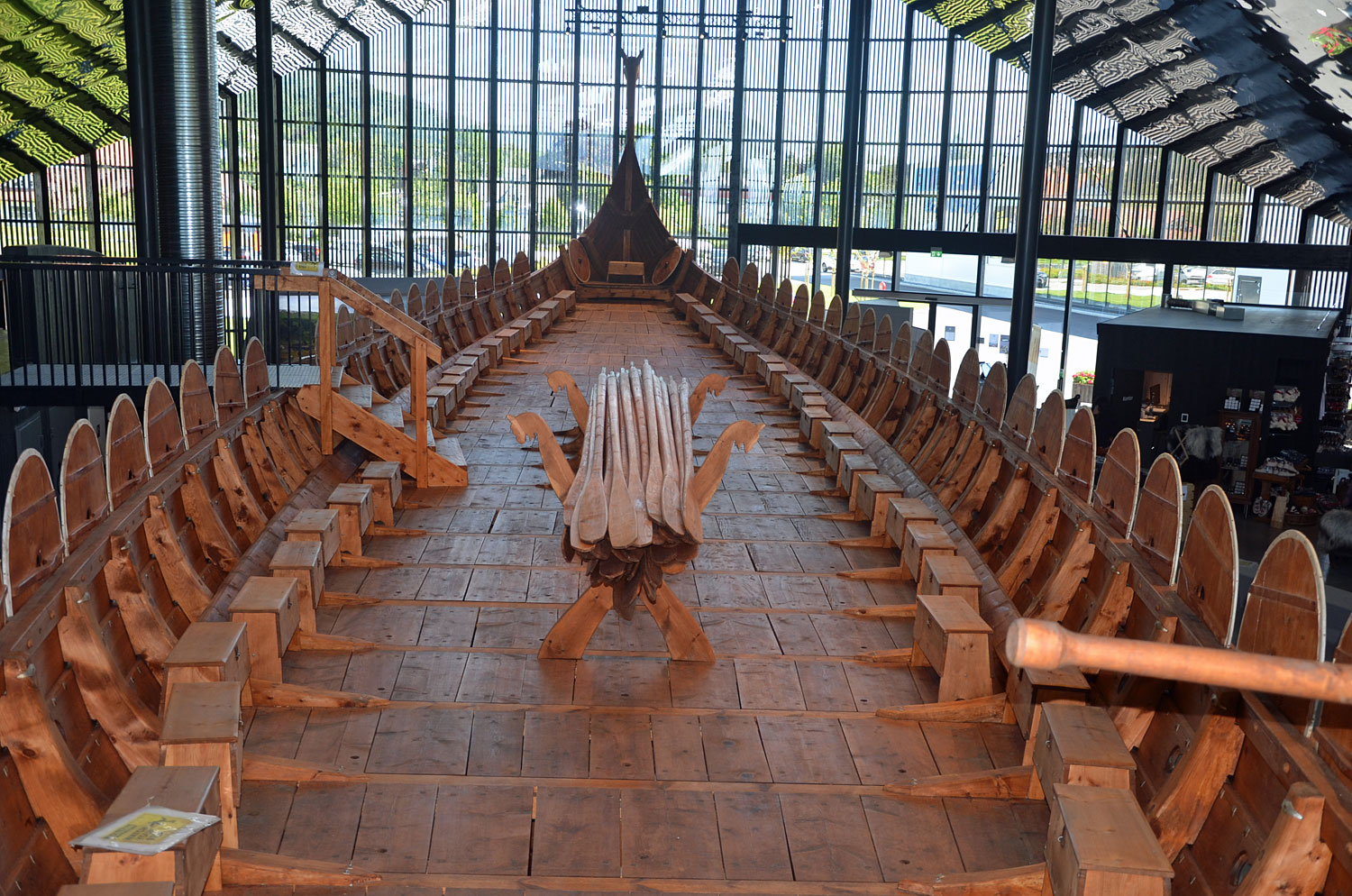 Deck der Sagastad vom Heck zum Bug.