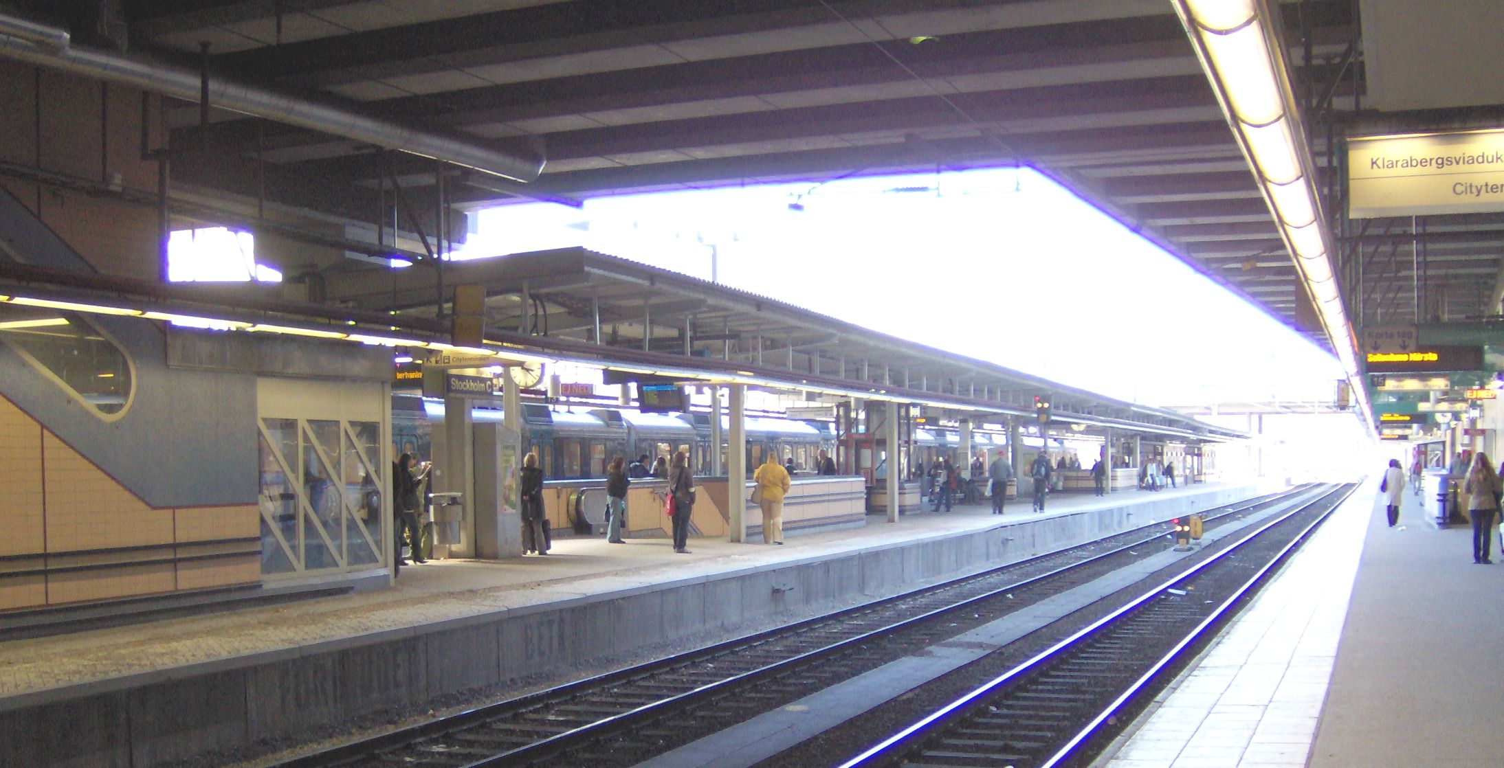 Stockholm Central Station with its open plattforms.